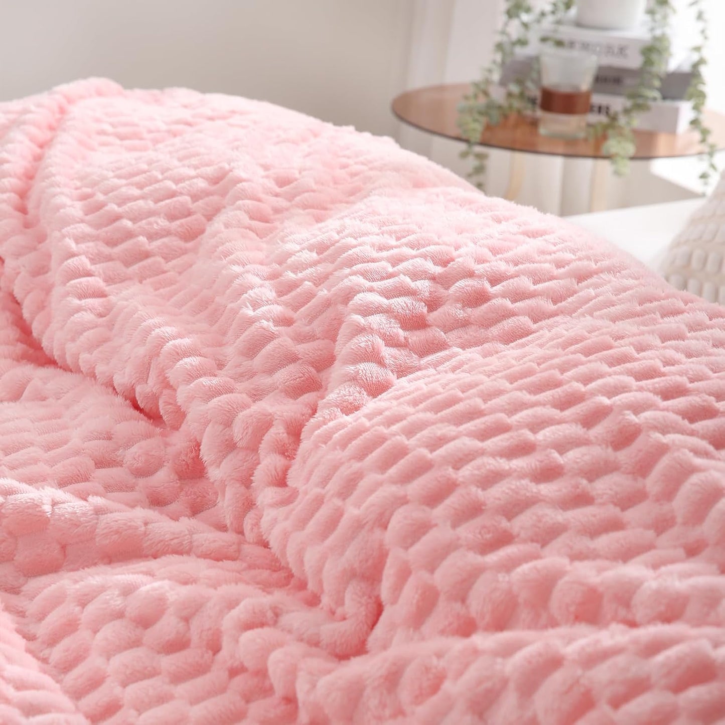Light Pink Throw Blanket 50"×70" inches Gifts for Mom Fuzzy 3D Jacquard Decorative Flannel Fleece Super Soft Plush Cozy Blanket for Couch Sofa Chair Lightweight