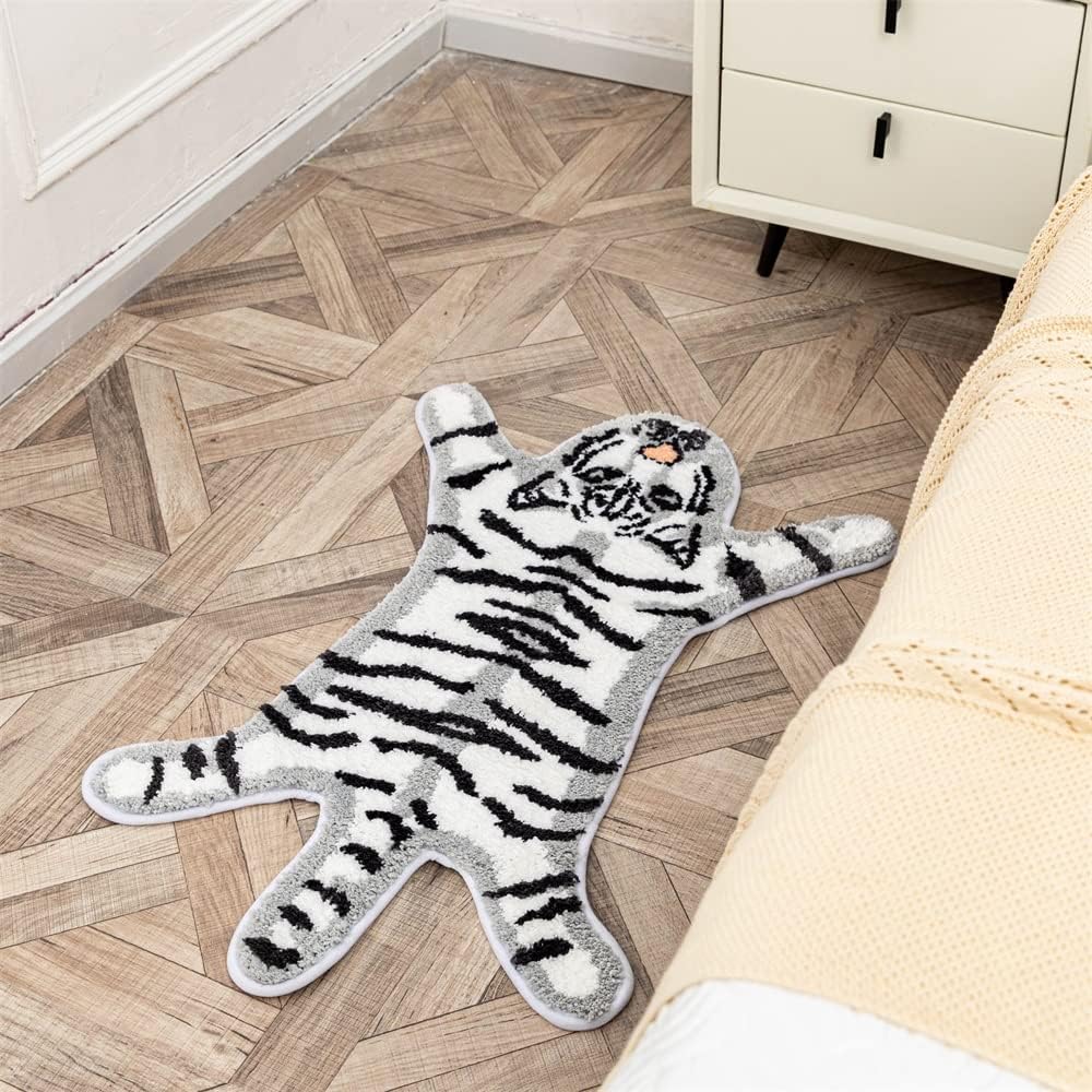 Funny Tiger Bath Mat for Bathroom, Cute White Tiger Cartoon Bath Rugs Non Slip Animal Shaped Absorbent Preppy Small Bathtub Rug Bathroom Decor Aesthetic Plush Shower Rugs Machine Washable
