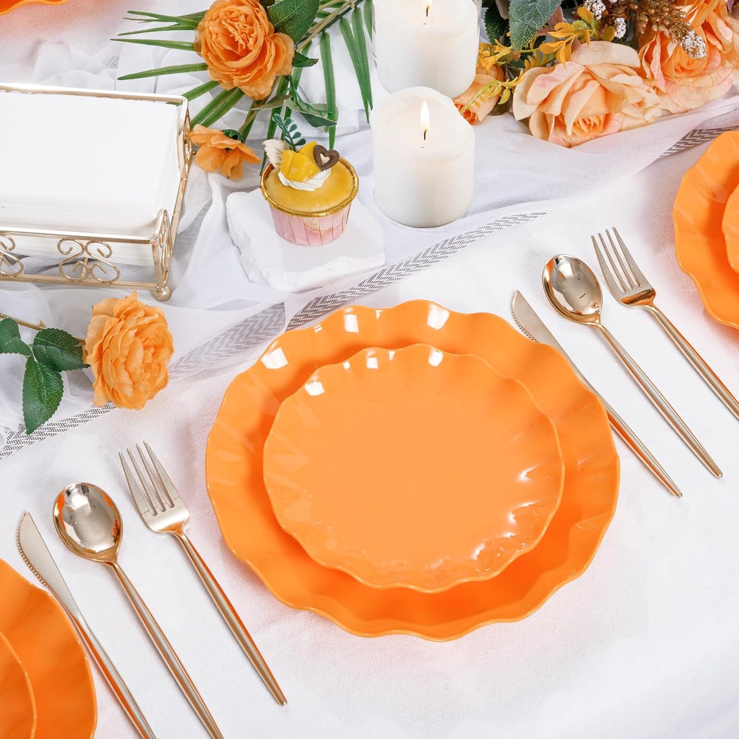 LIYH 20 Pcs 7.5 Inch Orange Plastic Plates Reusable - Unbreakable Dessert Scalloped Plates-Dishwasher Safe for Halloween & Thanksgiving Party BPA Free