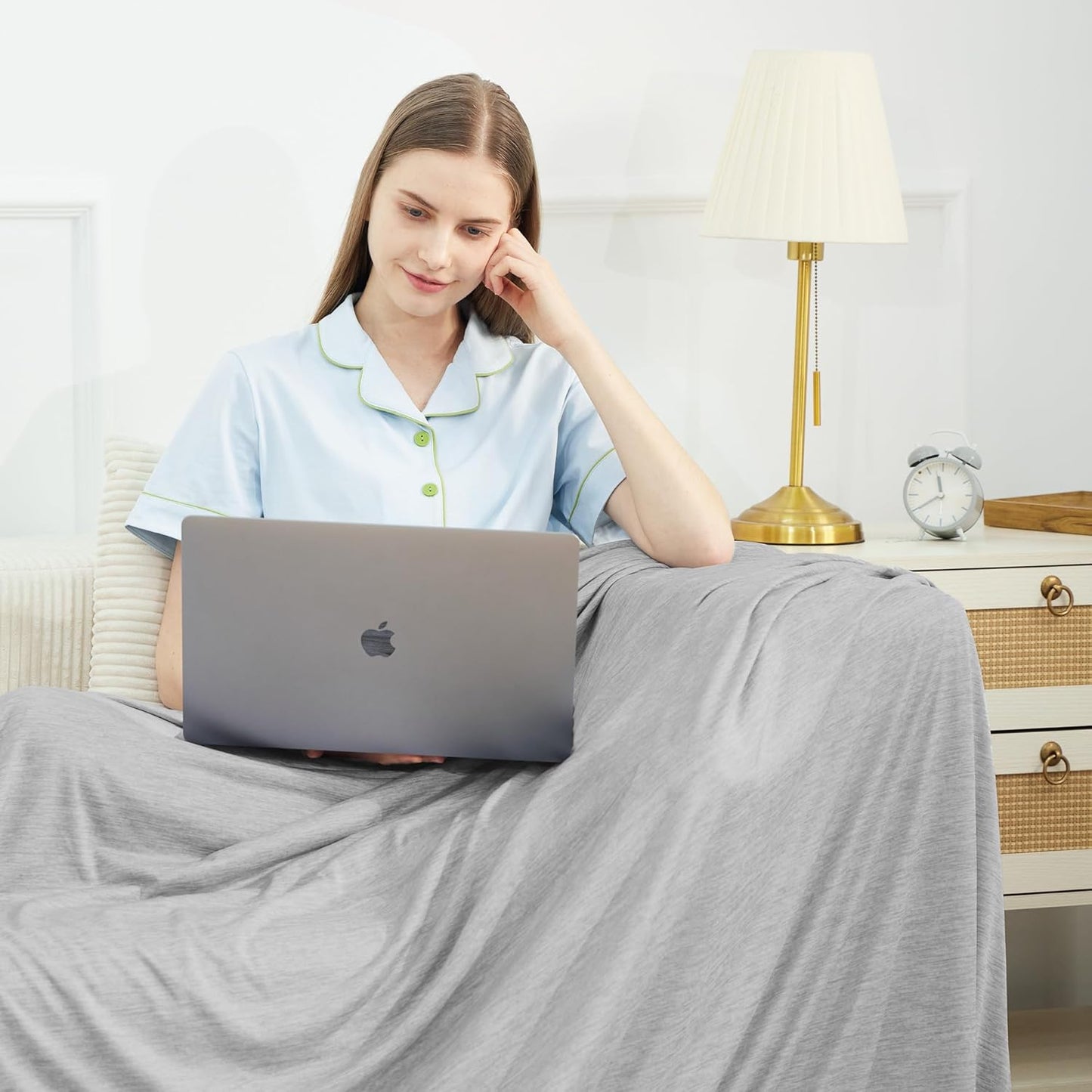 Cooling Blankets for Hot Sleepers, Cool Summer Blanket Keep Body Cool for Night Sweats Double Sided Lightweight Breathable Blanket for Bed Couch Sofa, Queen (90"x90"), Grey