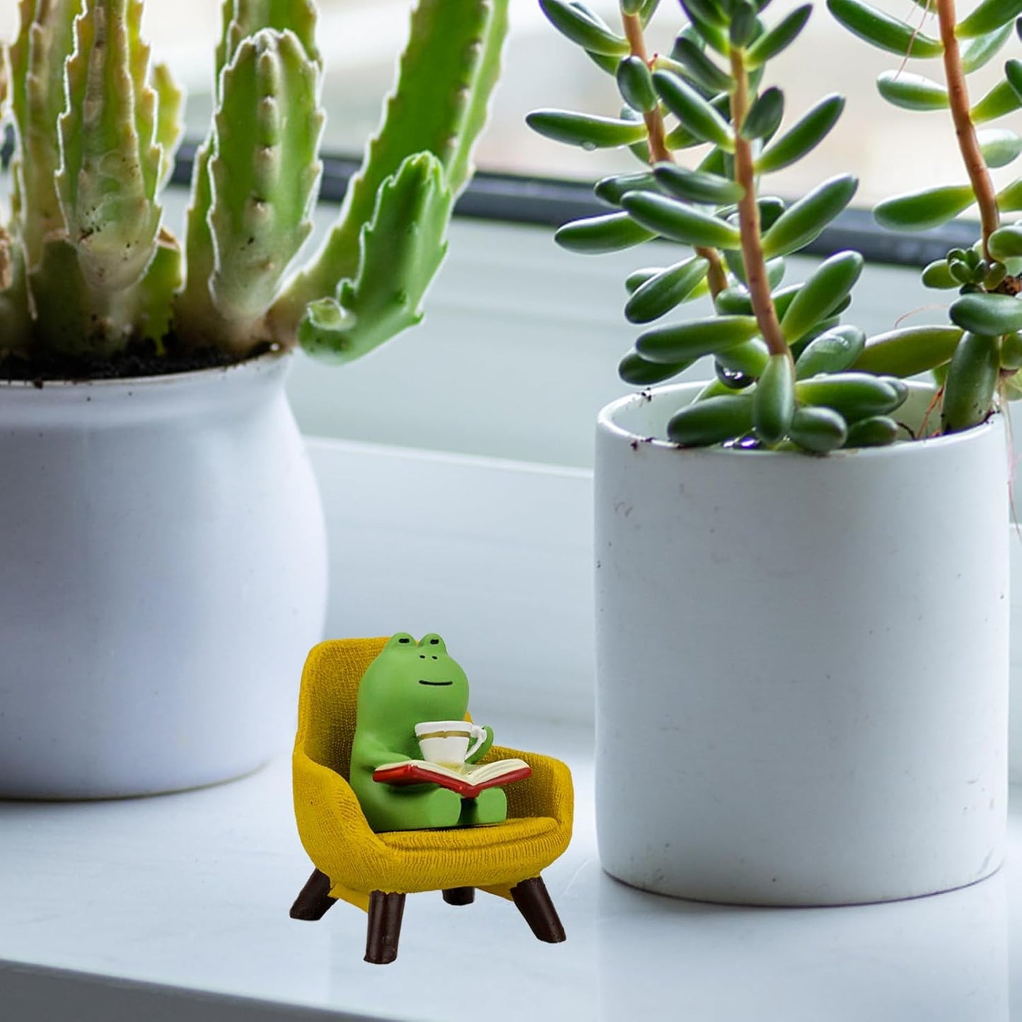 Miniature Frog Figurines - Funny Frog Sculpture for Shelf, Desk Decoration - Frog Desk Accessories - Perfect Cute Frog Gift for Frog Lovers(Yellow Sofa)