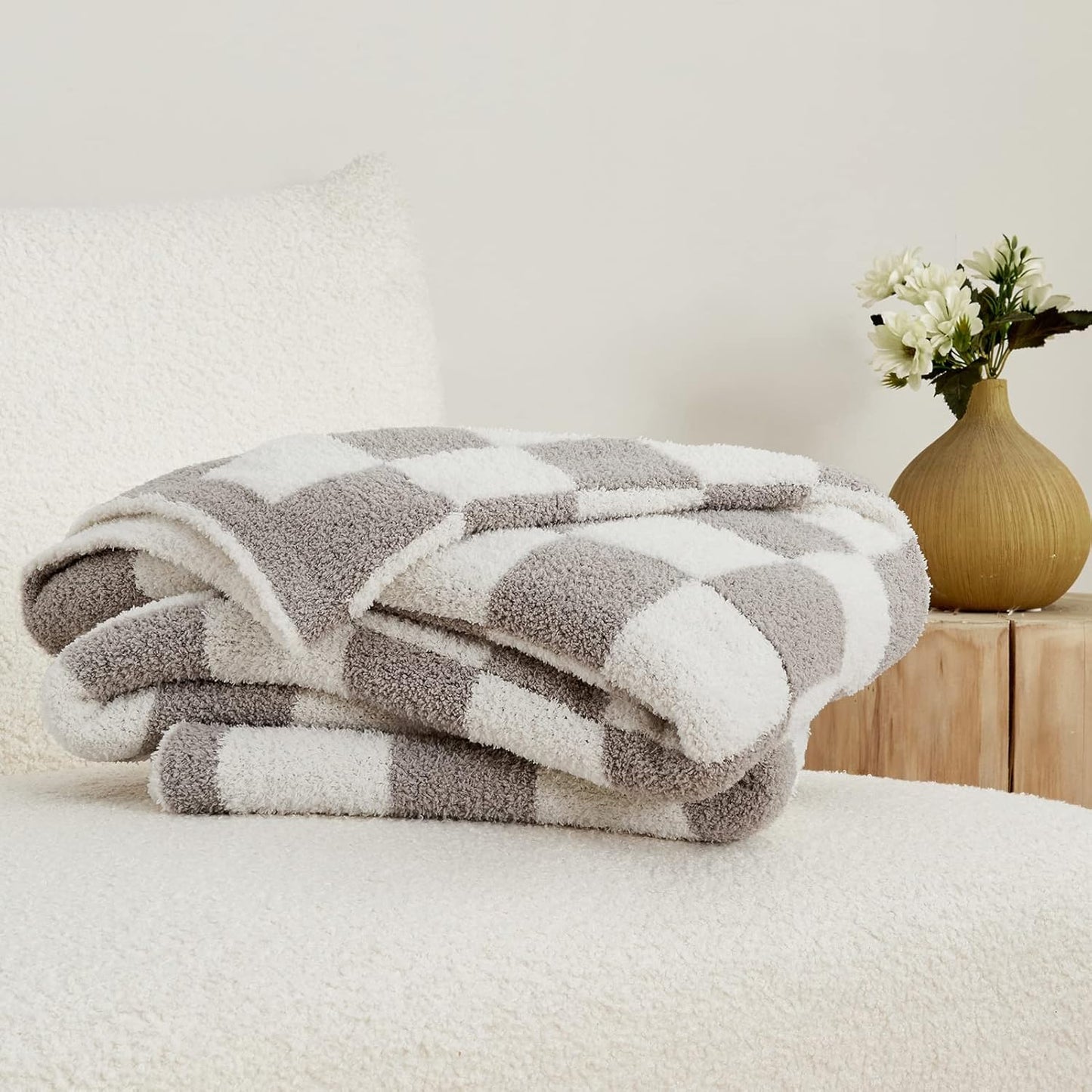 CozeCube Super Soft Fullfy Microfiber Reversible Knitted Blankets, Warm Cozy Fuzzy Plush Throw, Grey and White Checkered Throw Blanket for Couch Bed Sofa, 60" x 80"