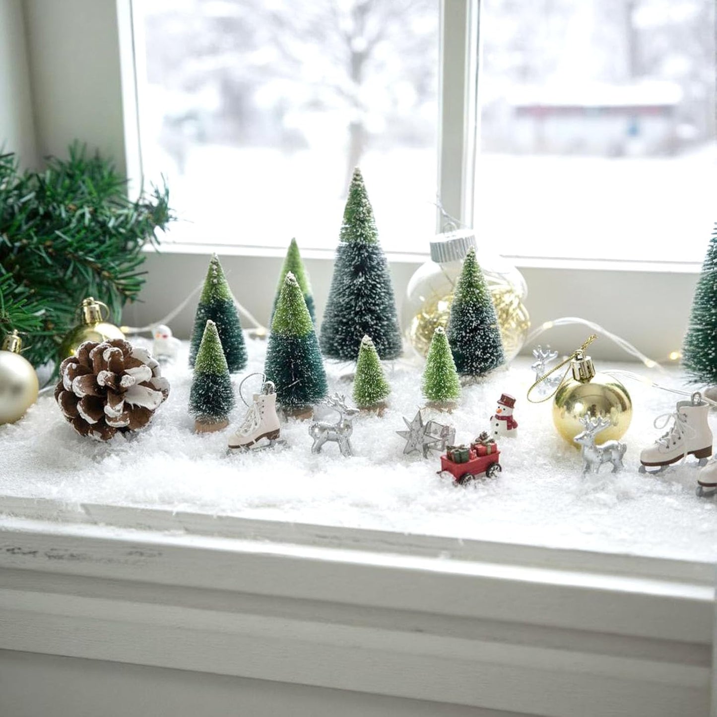 LOVEINUSA 40Pcs Mini Sisal Snow Frost Bottle Brush Trees in 5 Sizes for Christmas DIY Home Decoration and Tabletops