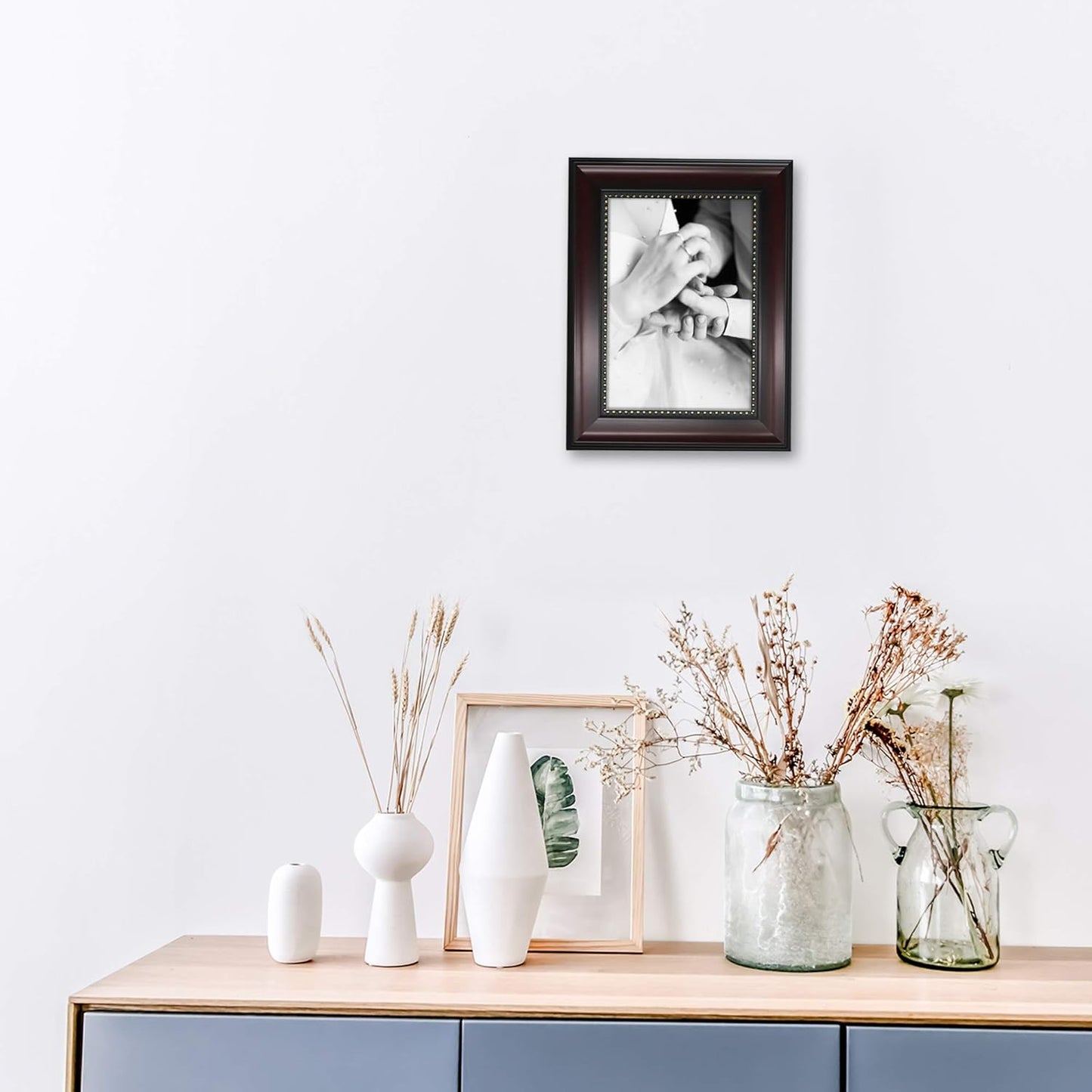 GraduationMall 4x6 Picture Frames, Real Glass, Display Photos for Wall or Tabletop, Mahogany with Gold Beads, 2-Pack