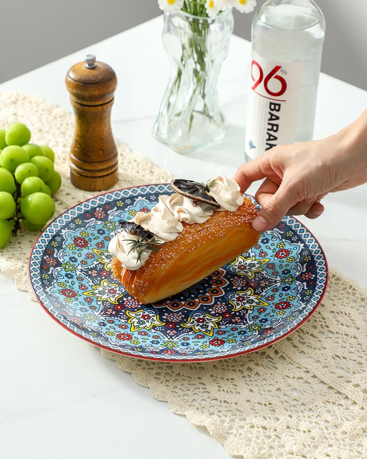 glowworm Dinner Plates, 10.5 Inch Ceramic Plates Set of 6 for Steak, Snacks, Pizza, Cake, Colorful Serving Dishes for Kitchen, Housewarming Gift, Microwave, Oven & Dishwasher Safe, Bohemian