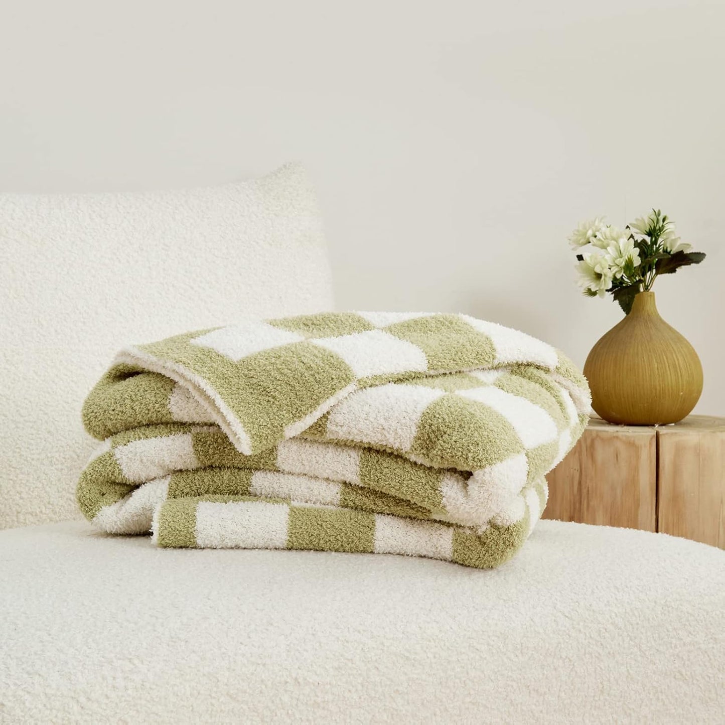 CozeCube Super Soft Fullfy Microfiber Reversible Knitted Blankets, Warm Cozy Fuzzy Plush Throw, Sage Green and White Checkered Throw Blanket for Couch Bed Sofa, 50" x 60"