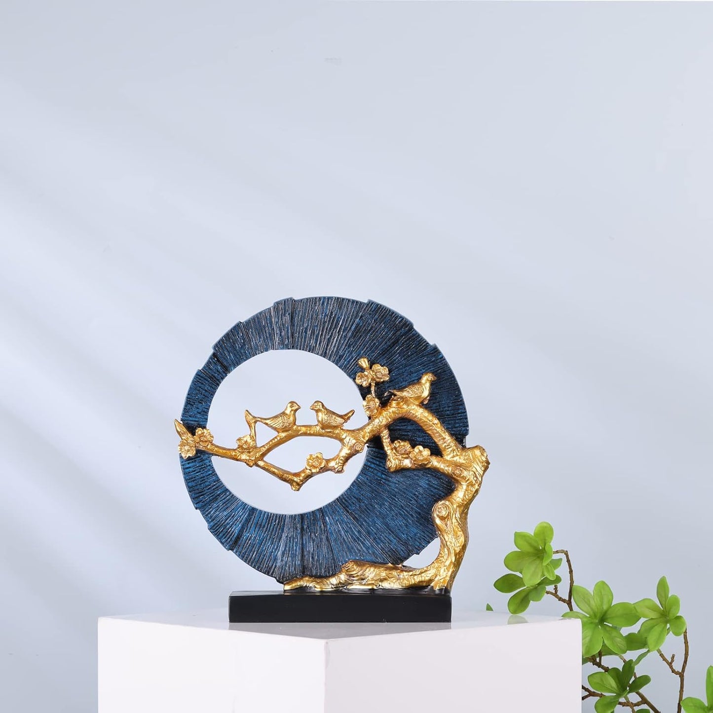Gold Bird Statue Decor, Gold and Blue Home Decor, Bird Sculpture Home Decor for Bookshelf Office Shelf On Shelf Coffee Table TV Cabinet Entryway Entryway Decor.