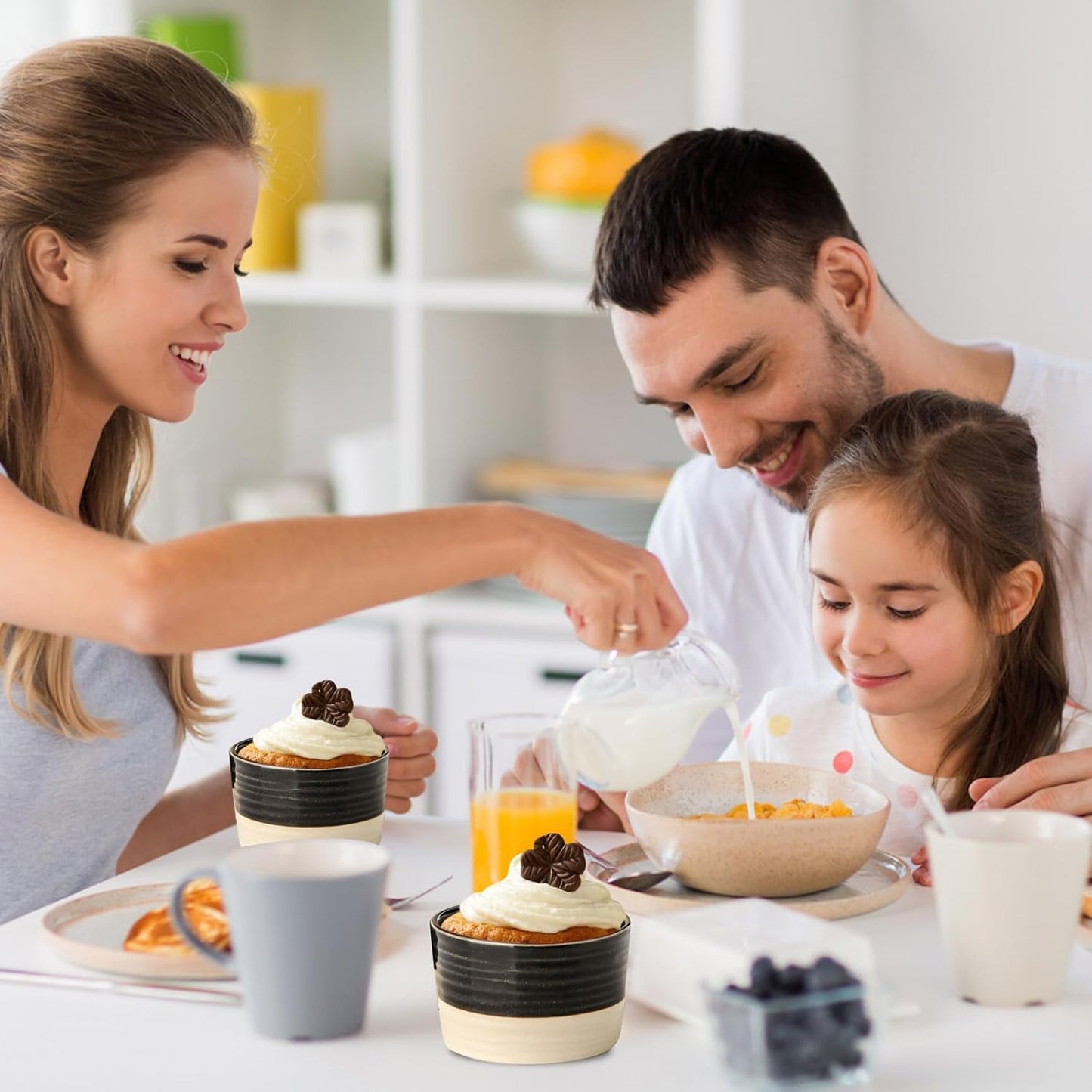 Hasense Ramekins 8 oz, Ceramic Creme Brulee Souffle Ramekins Set of 6, Baking Dishes Oven Safe, Mini Bowls for Pudding, Lave Cake, Pot Pie, Dipping Sauces, Black