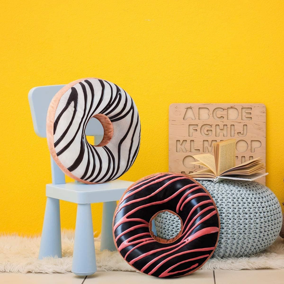 HYSEAS Round Throw Pillow 14 Inch Chocolate Pink Donut, 3D Digital Print Decorative Comfortable Soft Plush Funny Food Shaped Pillow Light Weight Seat Pad Cushion for Couch, Chair, Floor, Sofa