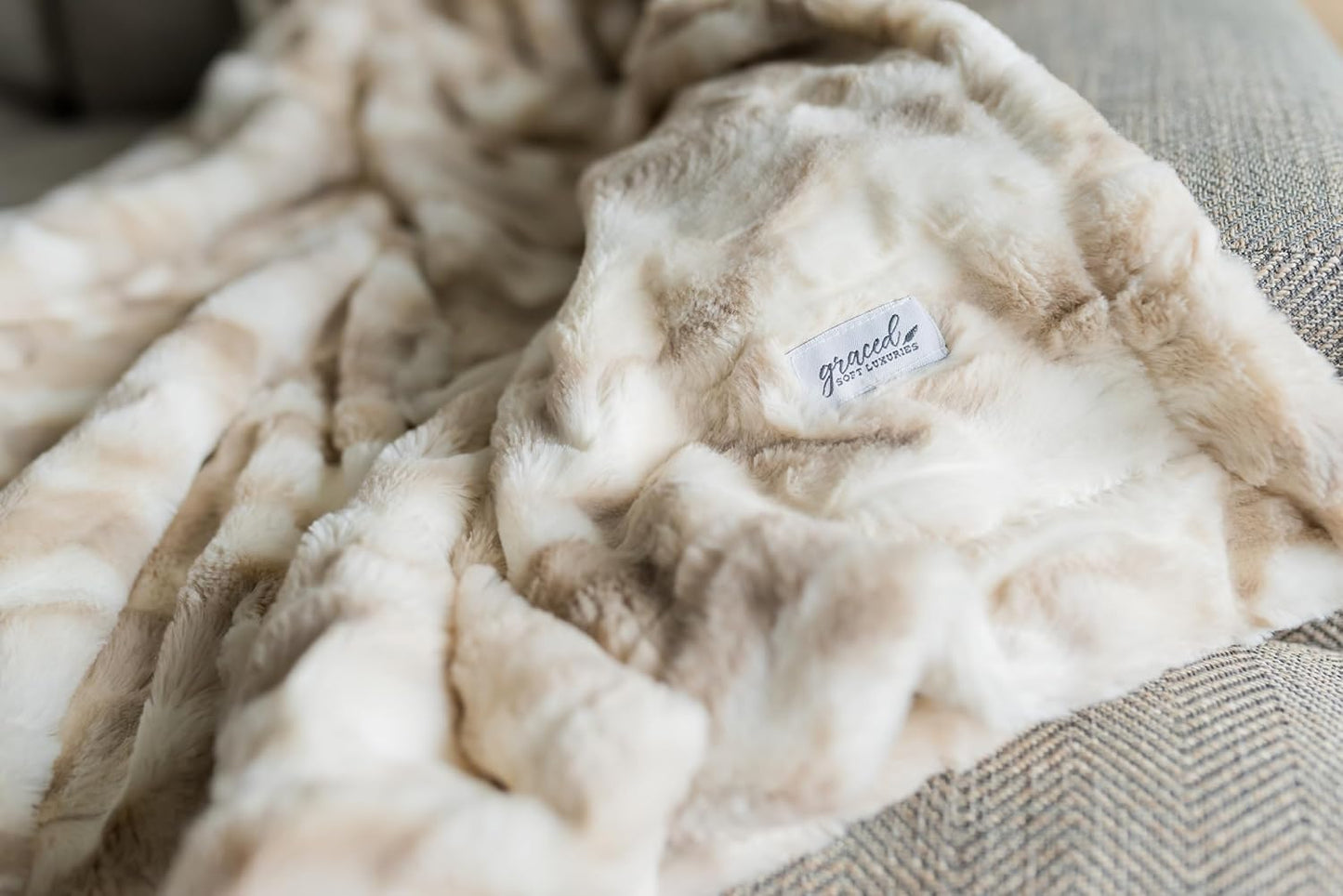 GRACED SOFT LUXURIES Oversized Throw Blanket Home Decor Warm Elegant Softest Cozy Faux Fur Decorative, Comfy, Cozy, Warm for Sofa Bed (Textured Marbled Ivory, 60" x 80")