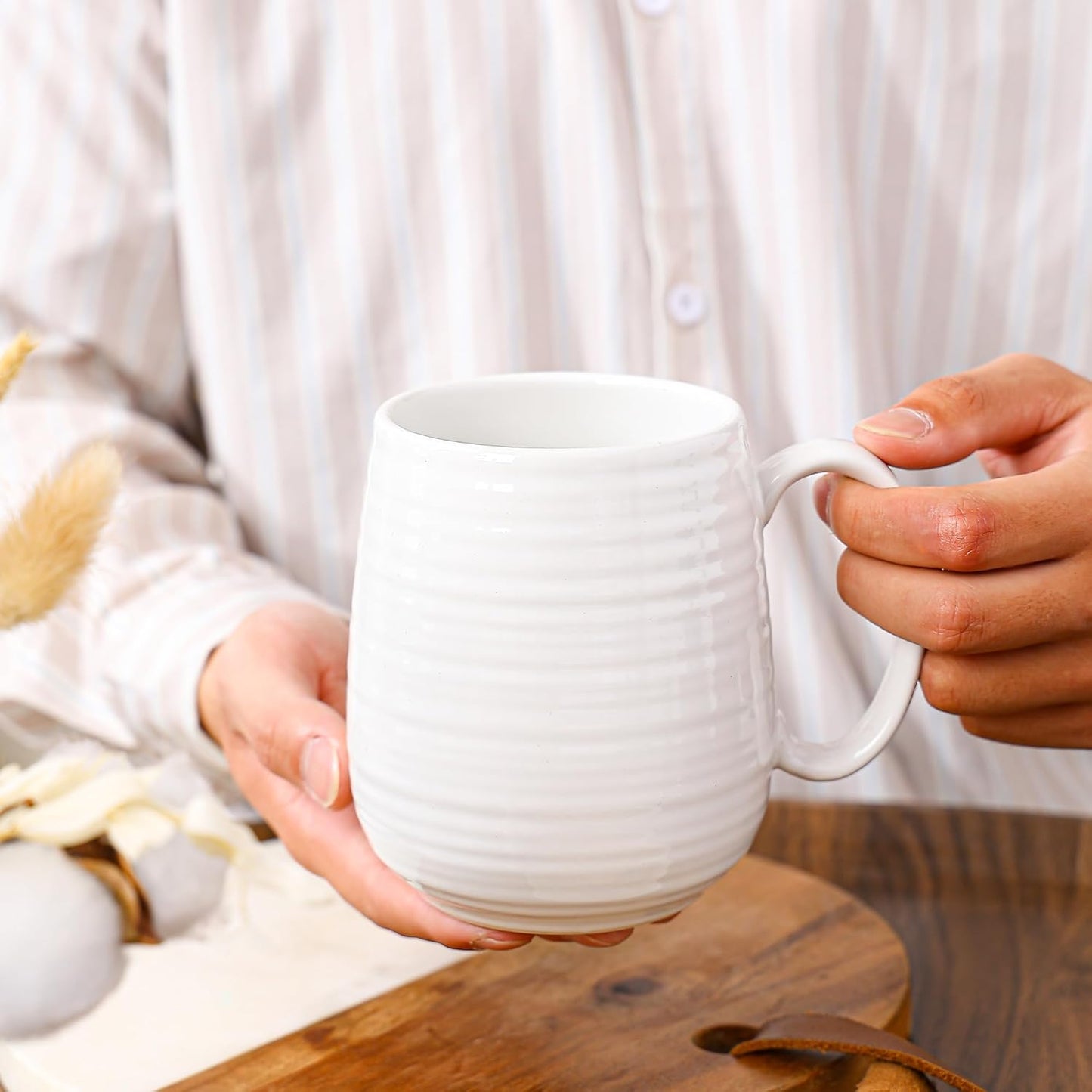 Large Coffee Mugs, Extra Large Ceramic Coffee Mug, 23 oz Handmade Pottery Mug, Big Tea Cups with Handle for Office and Home, Dishwasher and Microwave Safe (White)