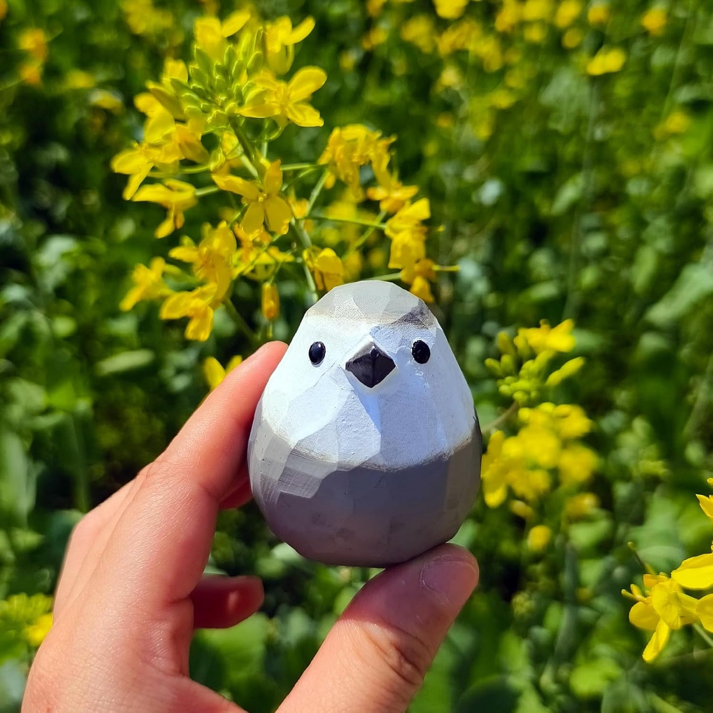 Handmade Wooden Carved Bird Decor Sculpted Hand-Painted Bird Figurines Small Home Decor Bird Statue Shelf Decor BFF Gifts for Bird Lovers (Gray Jay)