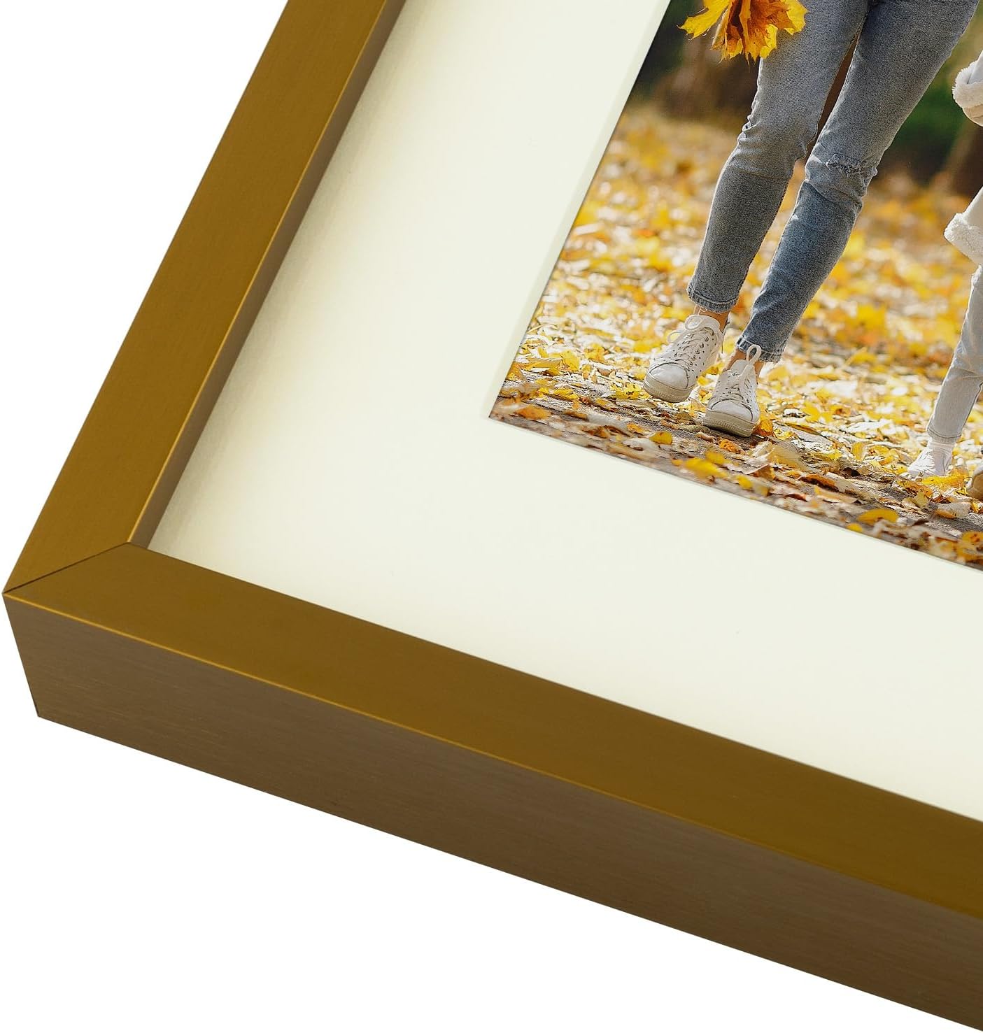 Frametory - 13.6x19.7 Aluminum Collage Picture Frame - Display 4x6 Pictures with 9 Openings Mat - Real Glass Front - Horizontal/Vertical Wall Mount - Bronze 1 Pack