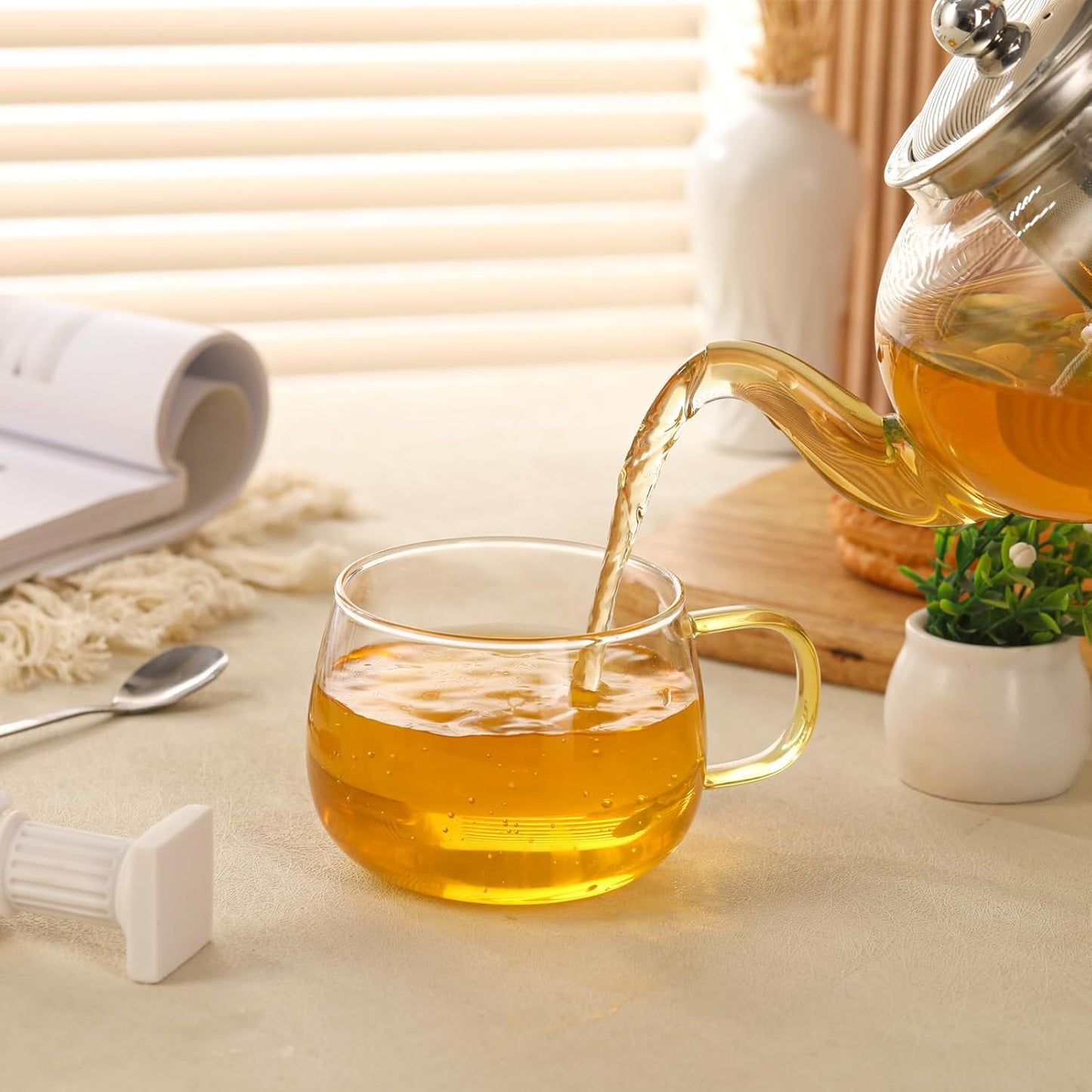 Glass Tea Cups Set of 4, Clear Borosilicate Glass Teacups with Colorful Handle for Tealover, Dishwasher & Microwave Safe Large Coffee Mugs for Espresso Cappuccino Latte Juice, 12OZ/360ML