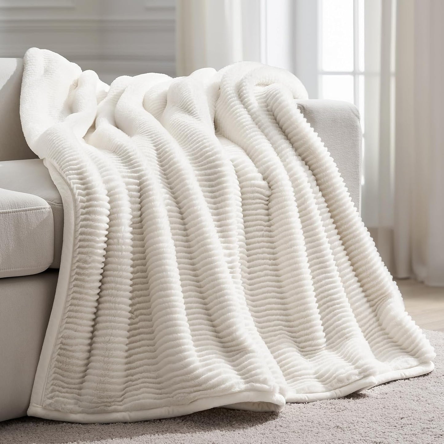 EVERGRACEHOME Ultra Soft Faux Fur Throw Blanket for Couch, Luxury Sculpted Texture Faux Rabbit Fur Blanket for Bed, Fluffy Thick Plush Warm Fuzzy Throw, 920GSM (Bright White, 50''x60'')