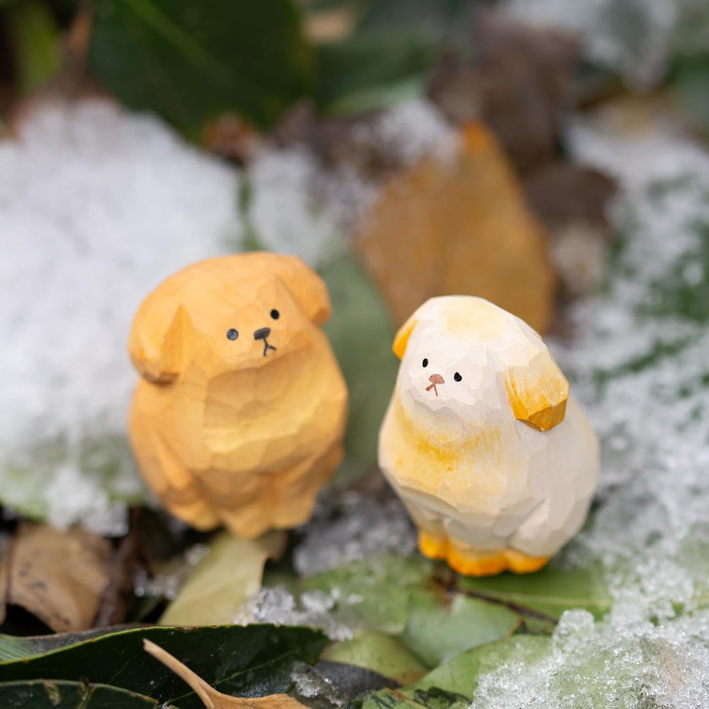 Cute Small Wood Golden Retriever Figurine,1.6'' Handmade Carved White Golden Retriever Statue, Unique Dog Figure Collectibles Home Decor Gift for Dog Lover