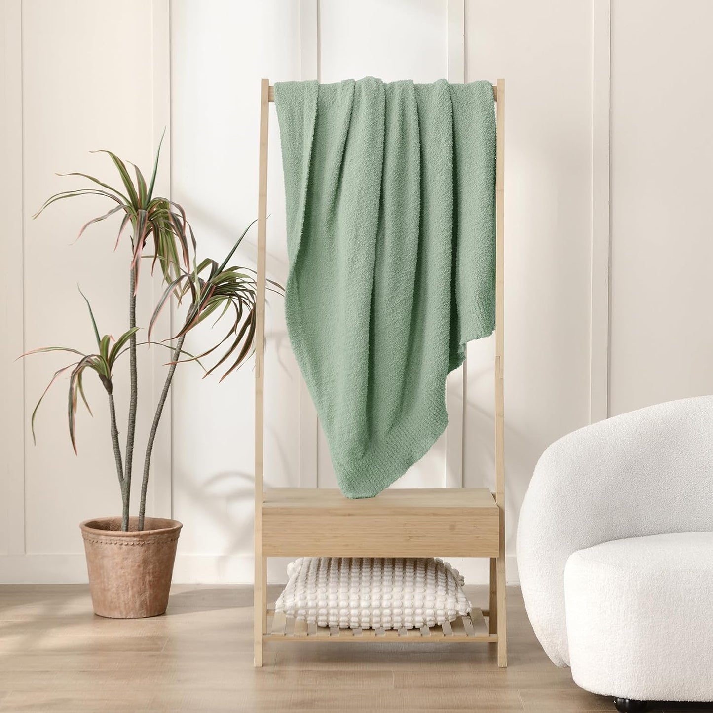 JOOJA Queen Size Throw Blanket for Bed - Super Soft, Comfy Cozy Knit Fuzzy Plush Fleece for Couch, Living Room, Sofa - Lightweight Gift for Women - 90 x 90 Inches, Sage