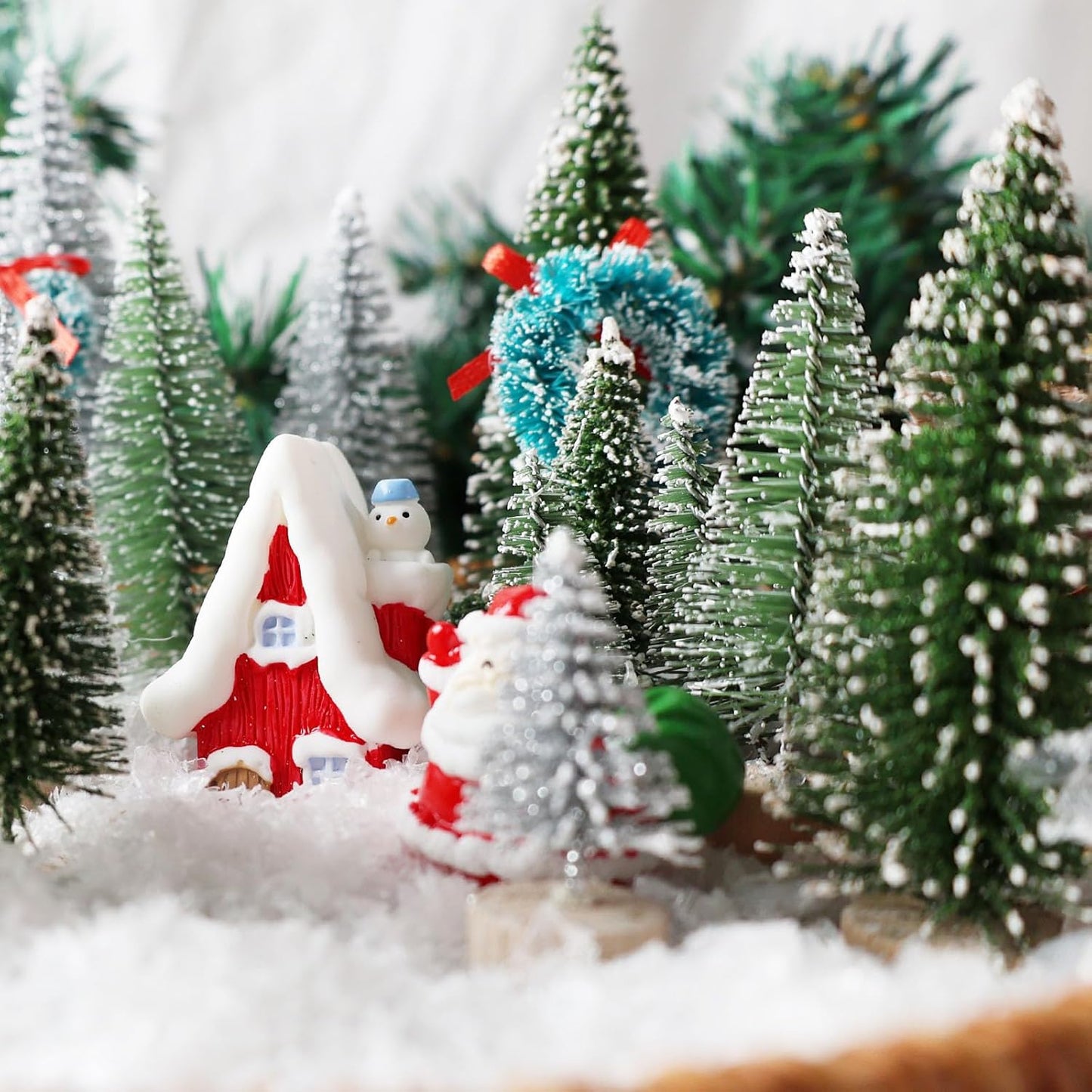 LOVEINUSA 48PCS Mini Bottle Brush Trees and Resin Miniatures for Tabletop Decor - Winter Ornaments and DIY Crafts