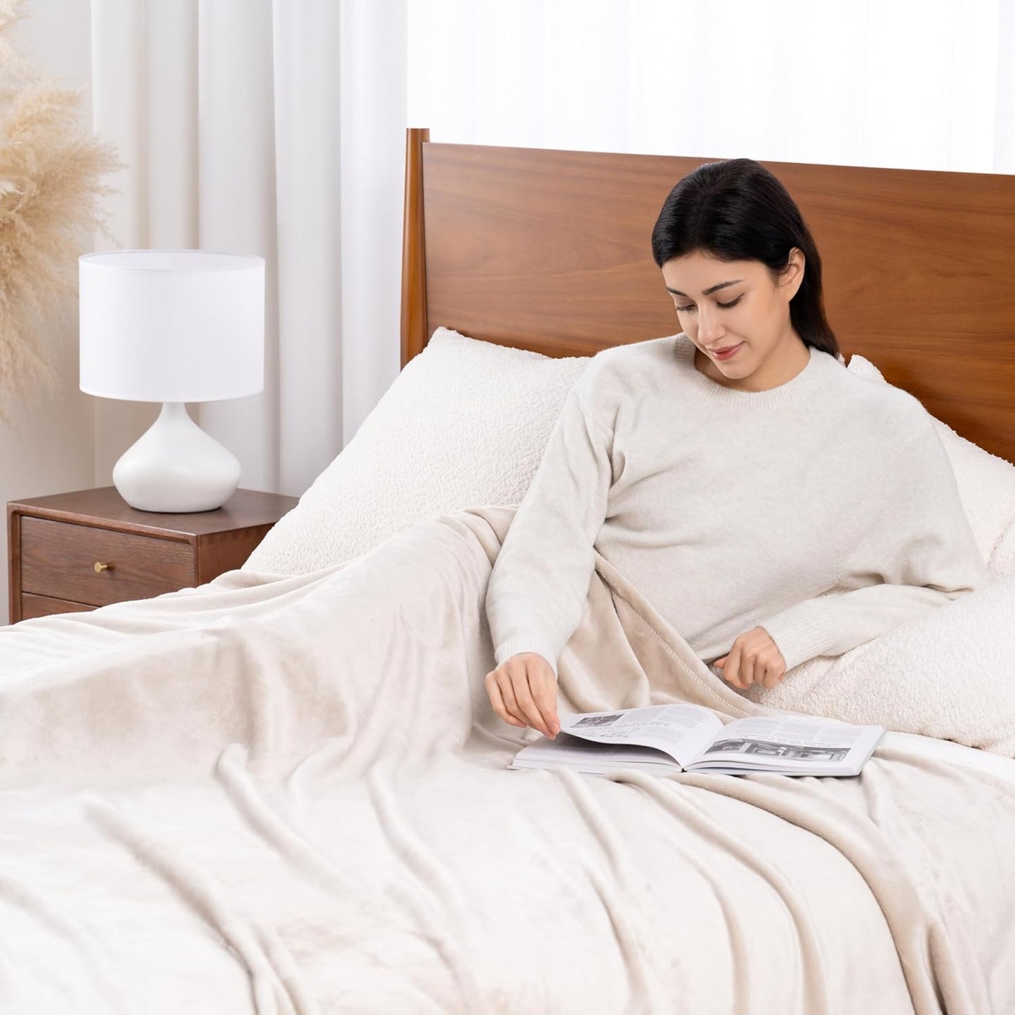 Luxury Fleece Warm Blanket, Soft Lightweight Velvety Plush Blanket for Sofa and Bed, Cozy Comfy for All Seasons(Grain, 90×90 Inches)