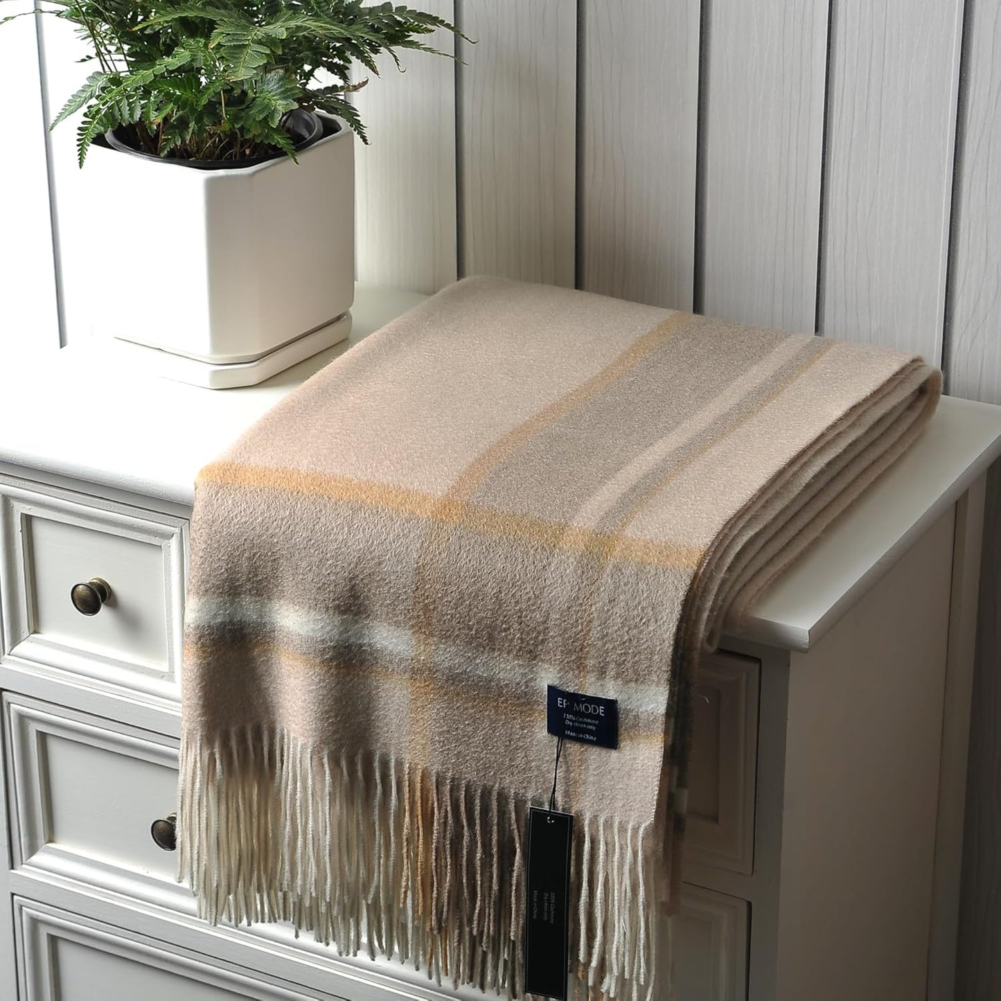 EP Mode 100% Pure Cashmere Throw Blanket for Sofa, Classic Design with Gift Box (Beige Border)