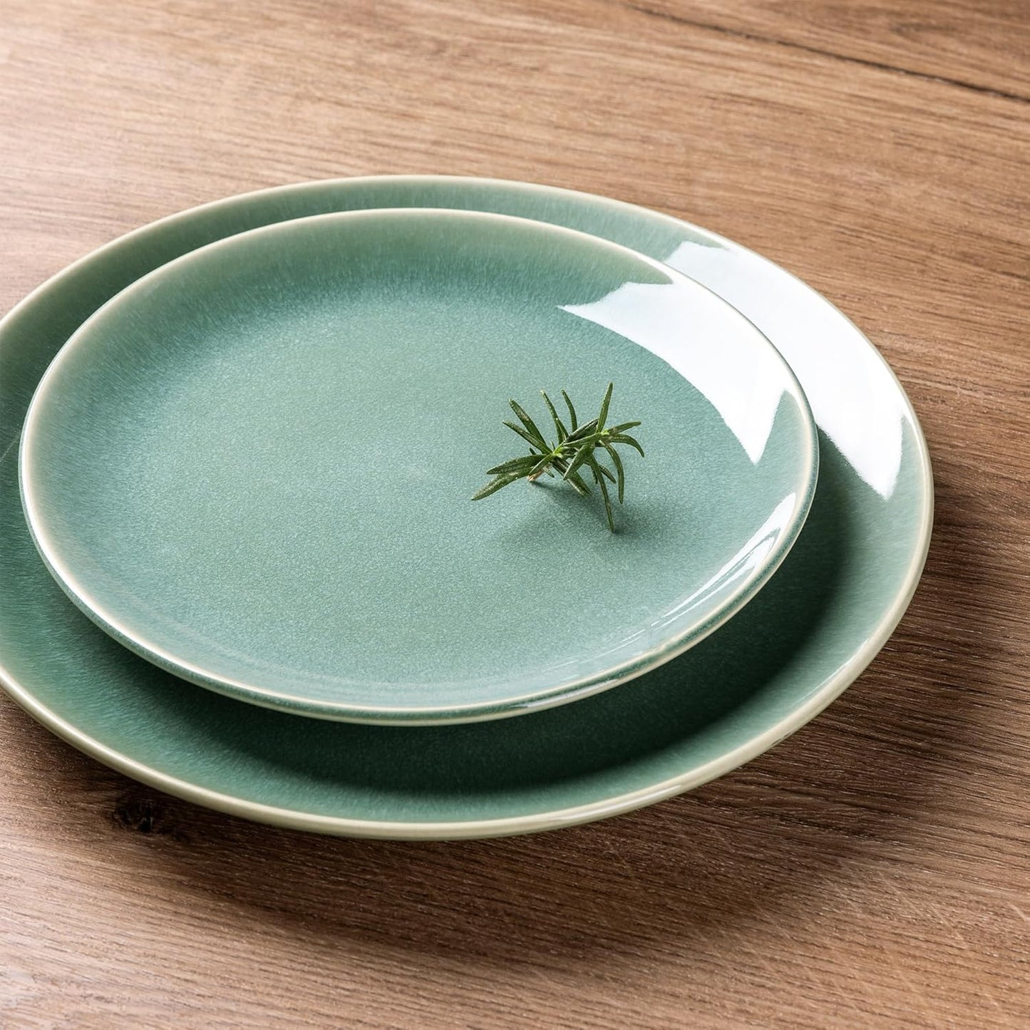 GBHOME Ceramic Dinnerware Sets for 8, 24 Pieces Stoneware Plates and Bowls Sets, Reactive Glaze Dish set -Scratch Resistant, Dishwasher&Microwave Safe-Malachite Green