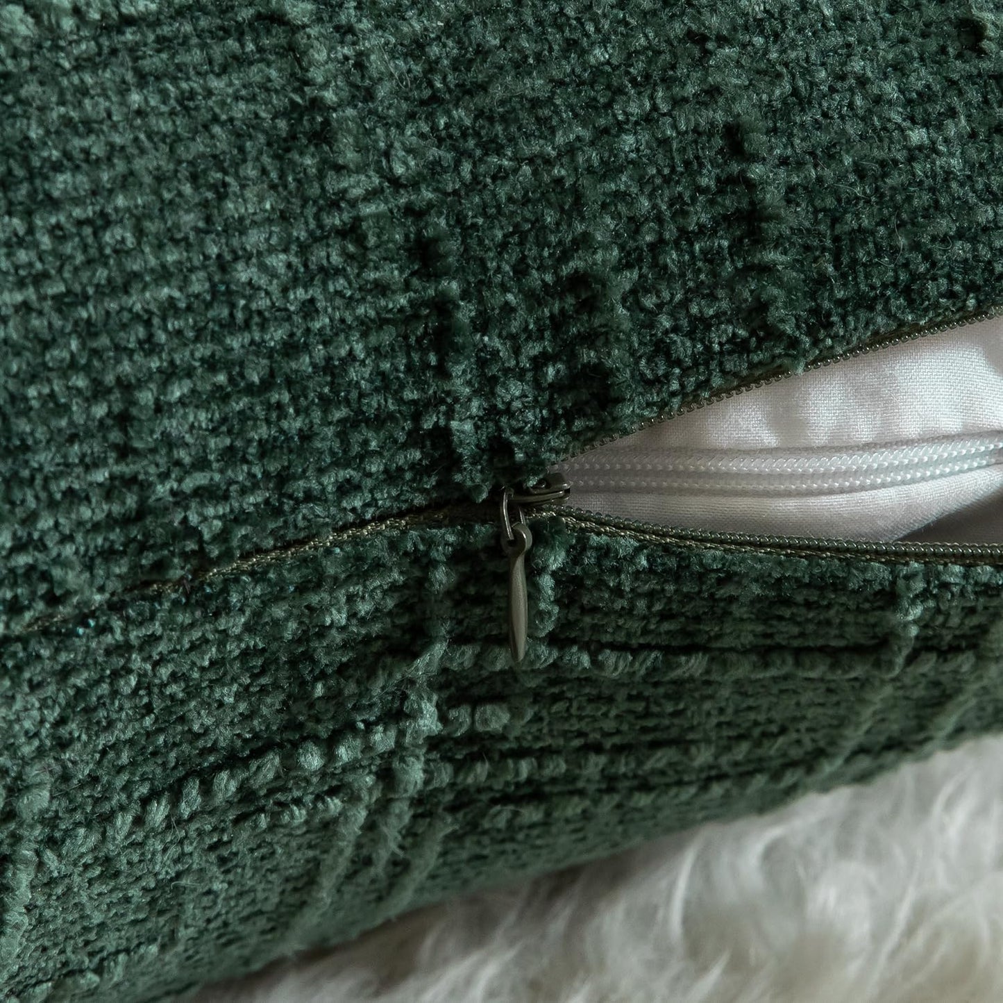 MANDIOO Pack of 2 Soft Chenille Textured Throw Pillow Covers Lumbar Accent Solid Decorative Cushion Cover Cozy Farmhouse Pillow Case for Couch Sofa Bed Living Room 16x24 Inch Dark Green