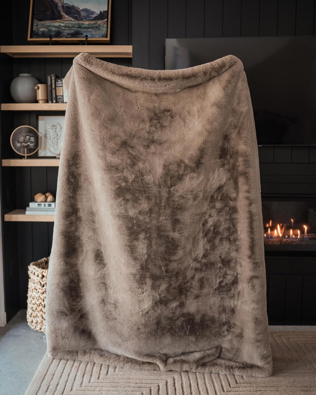 Cozy Earth Cuddle Blanket - Faux Fur Ultra-Soft Luxury Throw Blanket - Thick & Cozy Oversized Design for Lounging or Sharing - Machine Washable - Throw 60" x 50" Walnut