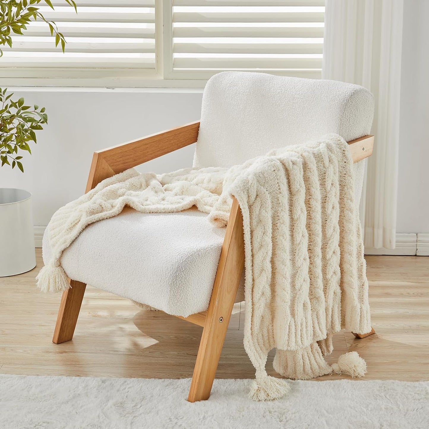 HORIMOTE HOME Chenille Chunky Knit Throw Blanket for Couch with Tassels, Soft Cozy Blanket for Sofa Chair Bed, Cream, 50"x 60"