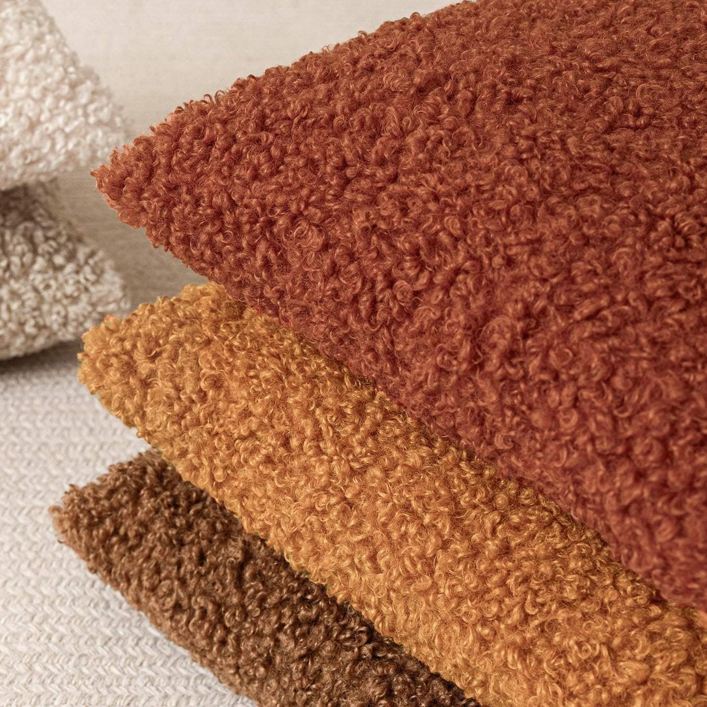 Foindtower 2 Pieces 20x20 Inch Orange, Faux Fur Throw Pillow Cover Accent Sherpa Furry Pillow Covers Fuzzy Soft Pillowcases Cozy Sheepskin Decorative Fleece Cushion Case for Bed Couch Living Room