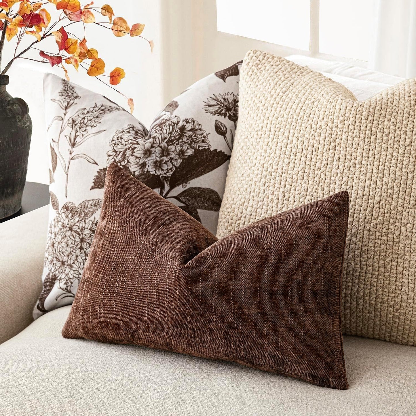 Foindtower Pack of 2 Textured Chenille Throw Decorative Pillow Covers Square Accent Solid Cushion Cover Neutral Farmhouse Lumbar Pillow Case for Couch Sofa Bedroom Living Room 12x20 Inch,Red Brown