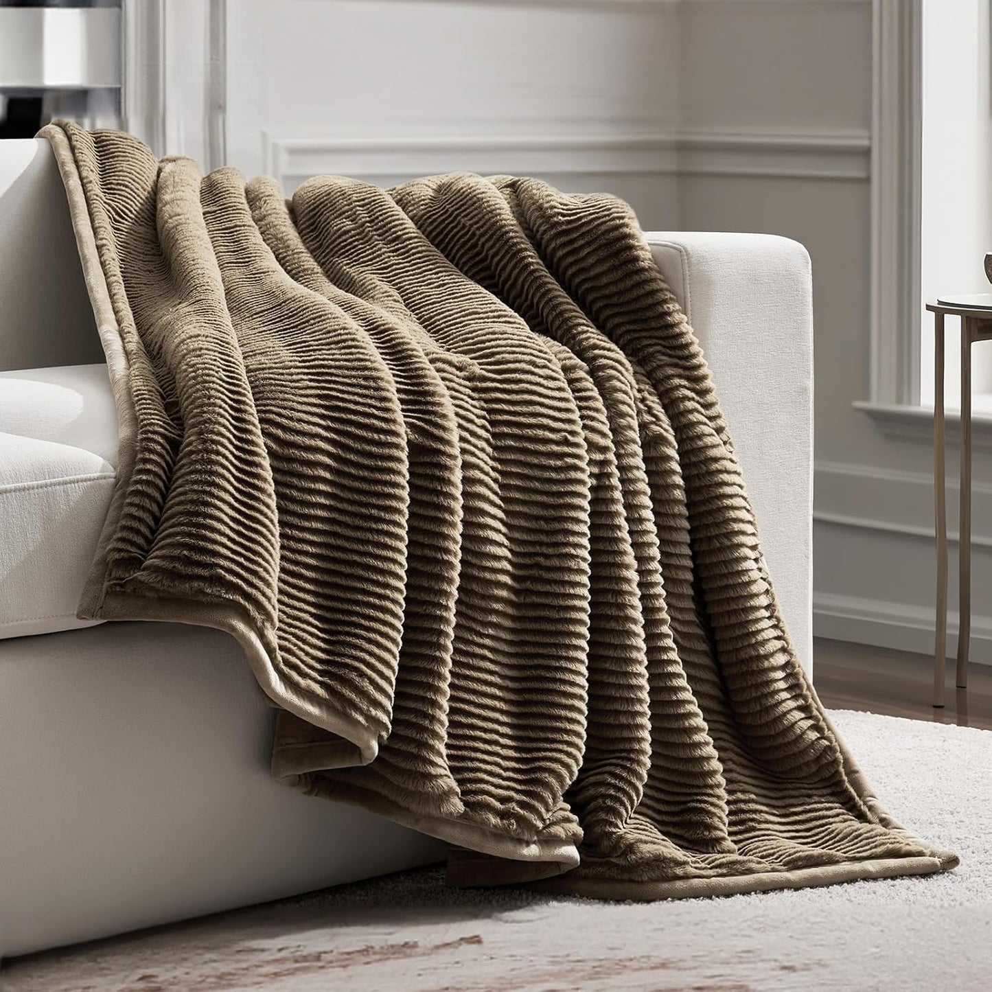 EVERGRACEHOME Ultra Soft Faux Fur Throw Blanket for Couch, Luxury Sculpted Texture Faux Rabbit Fur Blanket for Bed, Fluffy Thick Plush Warm Fuzzy Throw, 920GSM (Natural Tan, 50''x60'')