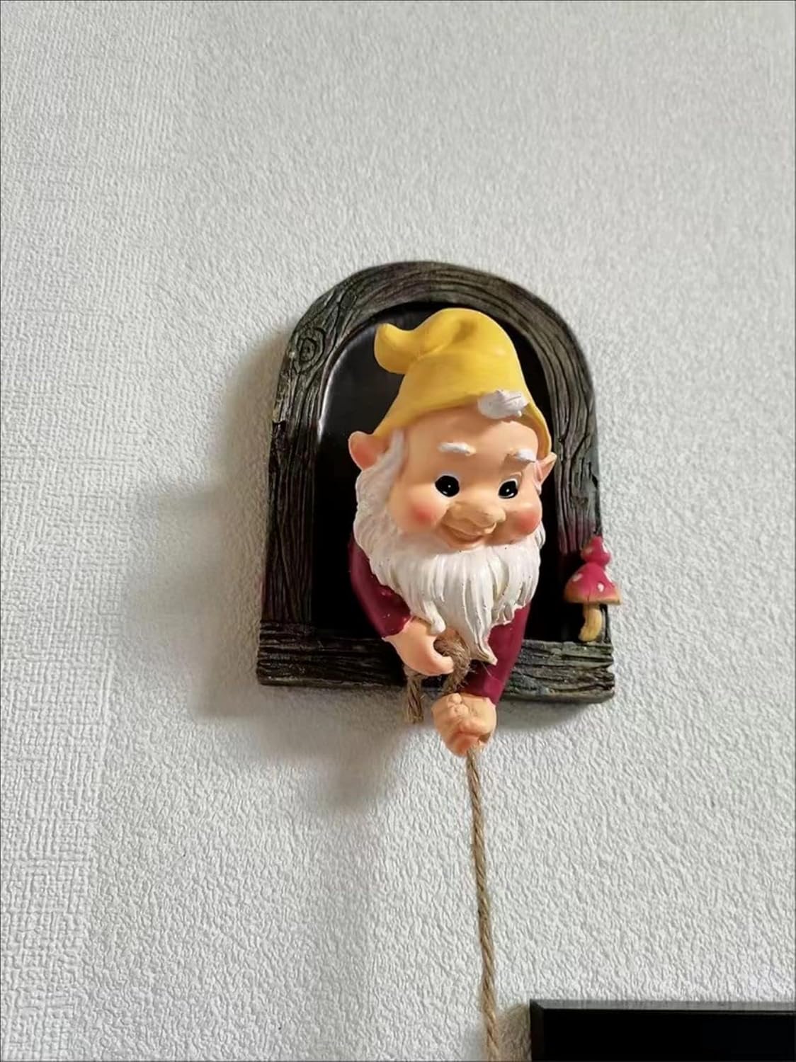 coolboy Outdoor Garden Gnome Statue,Climbing Elves Garden Sculpture,Gnome Tree Hugger Figurines Decor,Fairy Hanging Decor Miniature Figurines Garden Gnome Landscape Figurine for Lawn Balcony Patio