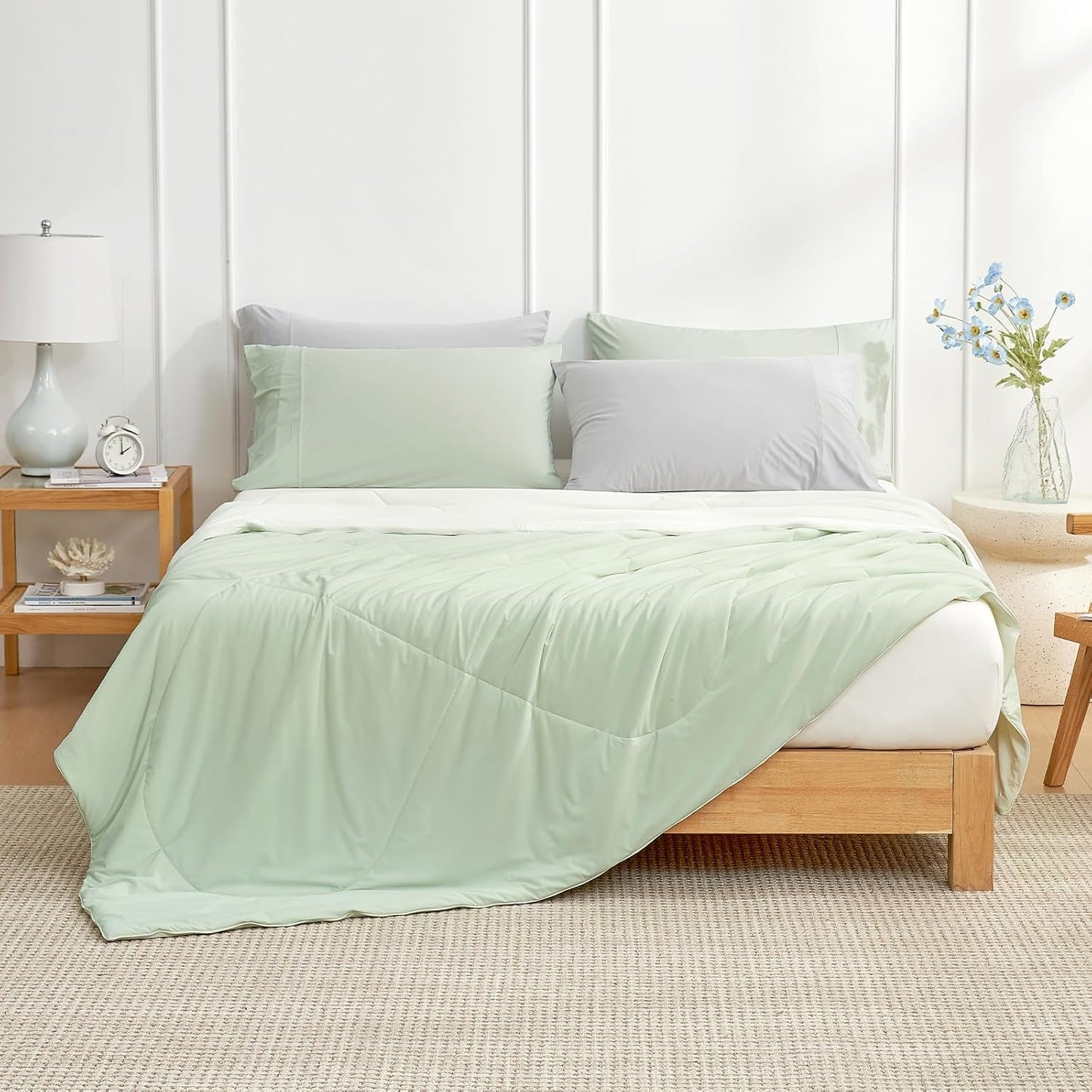 Cozy Bliss Cooling Comforter Twin Size, Cooling Blankets for Hot Sleepers and Night Sweats, Light Mint Green Cream Summer Comforter for Twin Size Bed, Breathable Soft Lightweight Silk Smooth