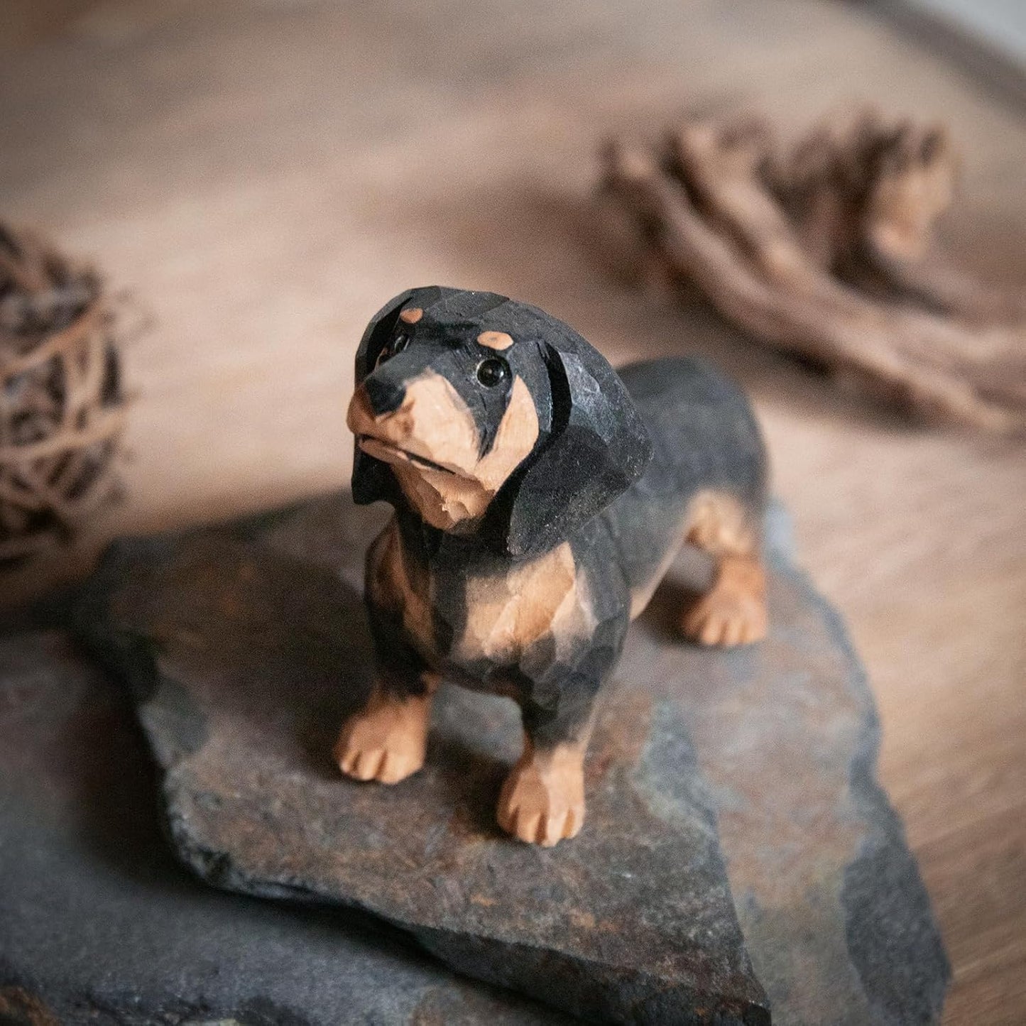 Mini Wooden Dachshund Figurine, 1.6" Hand-Carved Dog Statue, Cute Wiener Dog Collectible Gift with White Box, Rustic Animal Decor for Shelf, Desk or Nursery (Black)