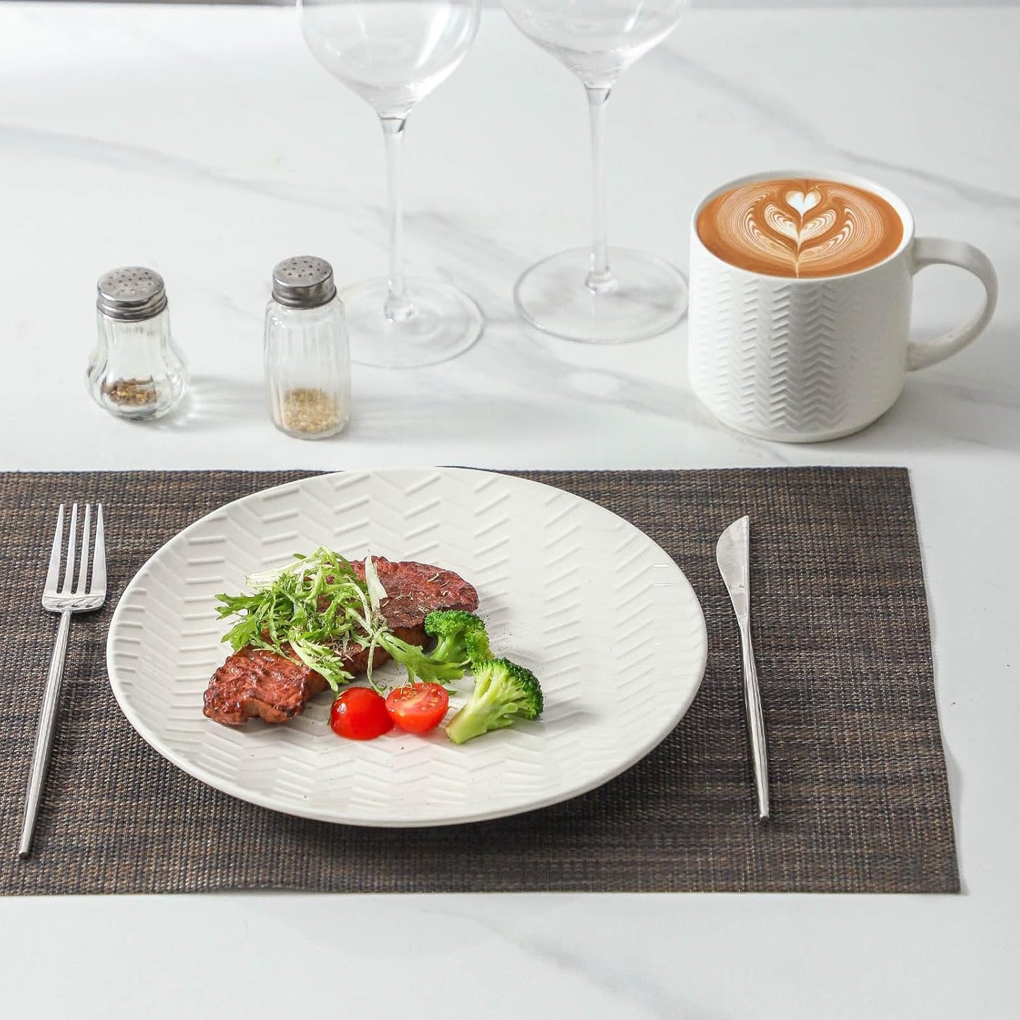 Hasense Dinner Plates, 10 Inch Ceramic Plates for Kitchen, Porcelain Serving Plate for Steak, Pasta, Home and Party, Embossed Set of 2, Microwave and Dishwasher Safe, White And Gray