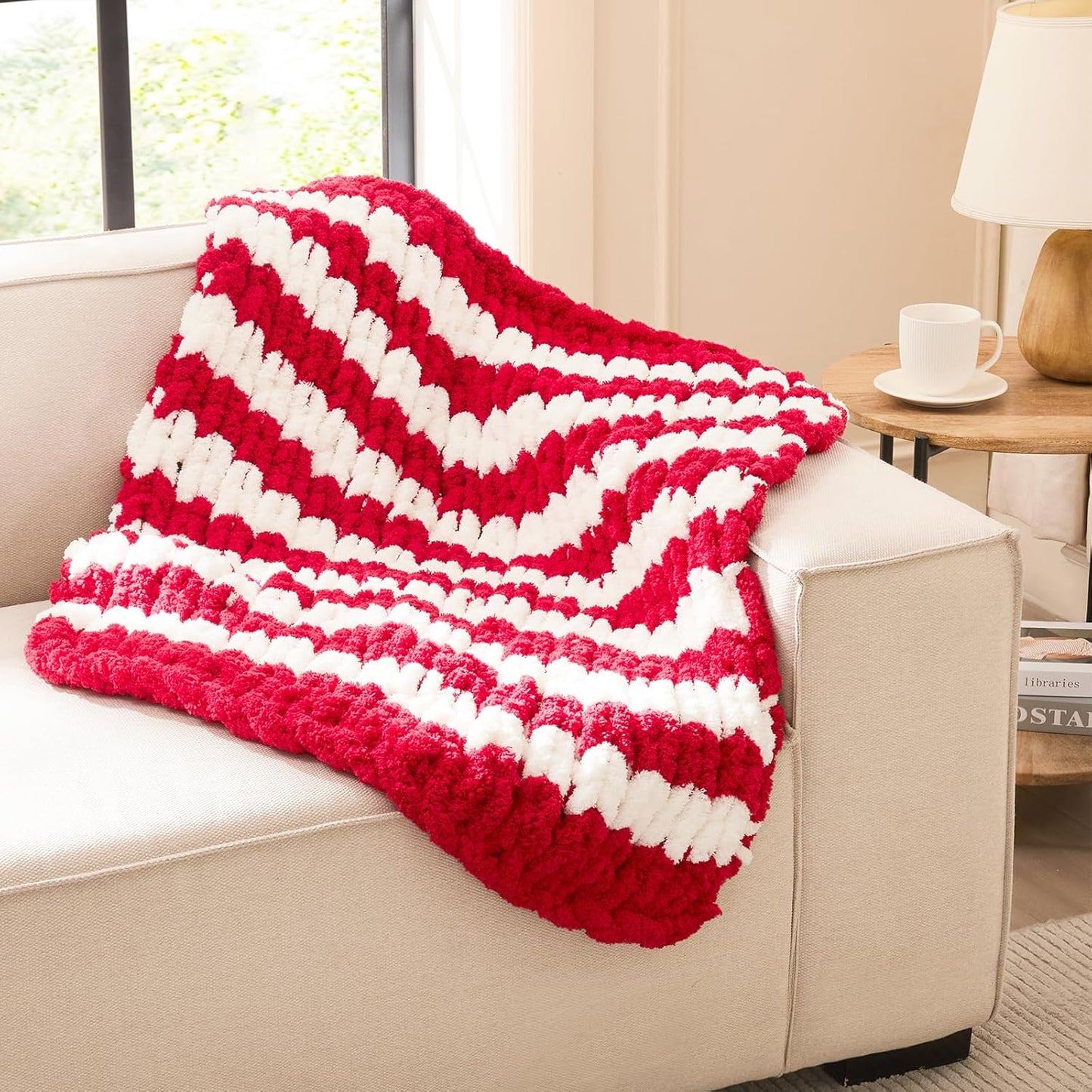 L'AGRATY Chunky Knit Blanket Throw - Soft Chunky Throw Blanket 30x40: 100% Hand Kintted Chenile Crochet Throw Blanket for Couch - Large Cable Knit Chunky Blanket for Home Decor(Red and White)