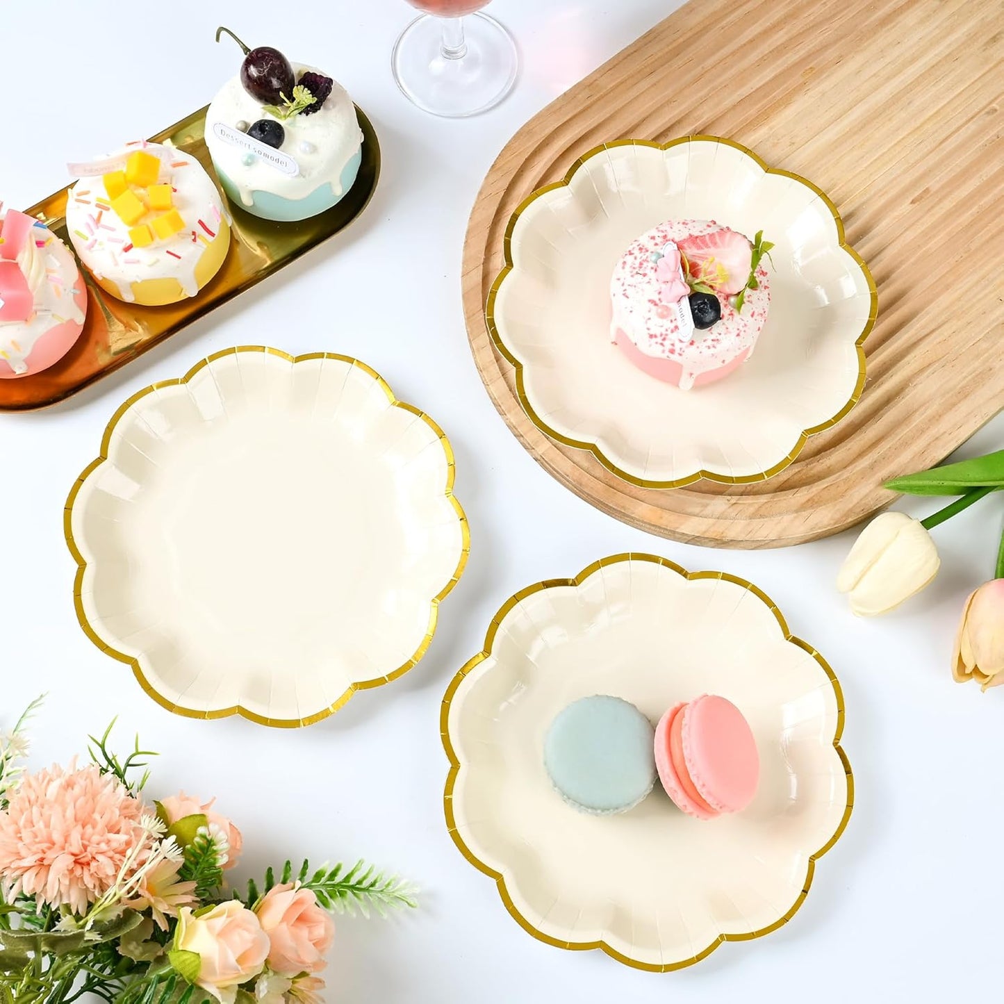 Beige Party Plates Cream Dessert Paper Plates 7inch Gold Foil Scalloped Edge Disposable Cake Plates for Tea Party Birthday Bridal Baby Shower Wedding Party Supplies (24, Beige)