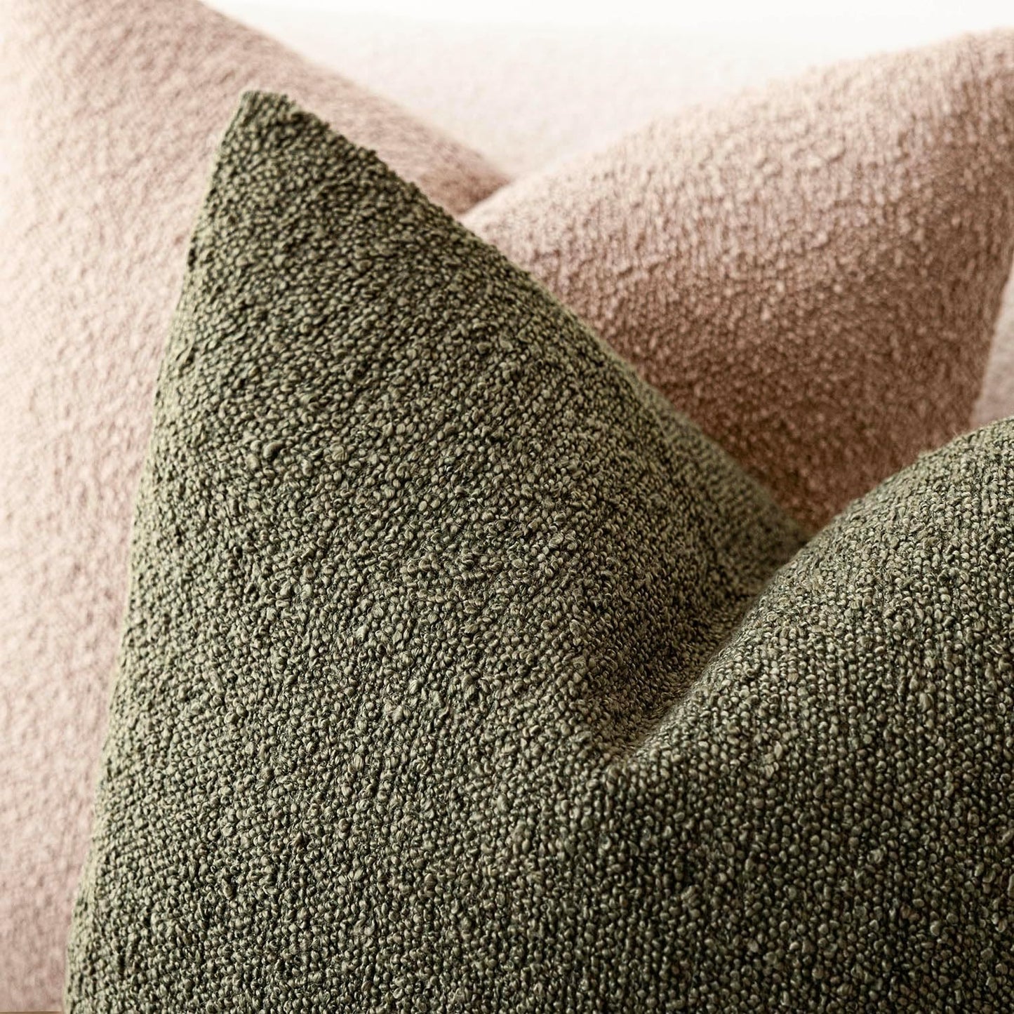 Foindtower Pack of 2 Textured Boucle Throw Pillow Covers Accent Solid Decorative Lumbar Pillow Cases Cozy Couch Cushion Case for Chair Sofa Bedroom Living Room Home Decor 12x20 Inch Moss Green