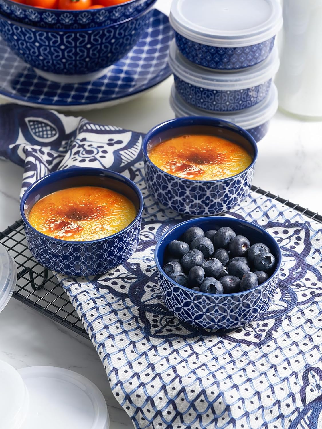 DOWAN Ramekins with Lids 4 oz, Ceramic Dipping Bowls with Lids, Small Oven Safe Baking Cups, For Personal Creme Brulee, Souffle, Custard, Ice Cream, Dipping Sauce Bowls, Set of 6, Vintage Blue