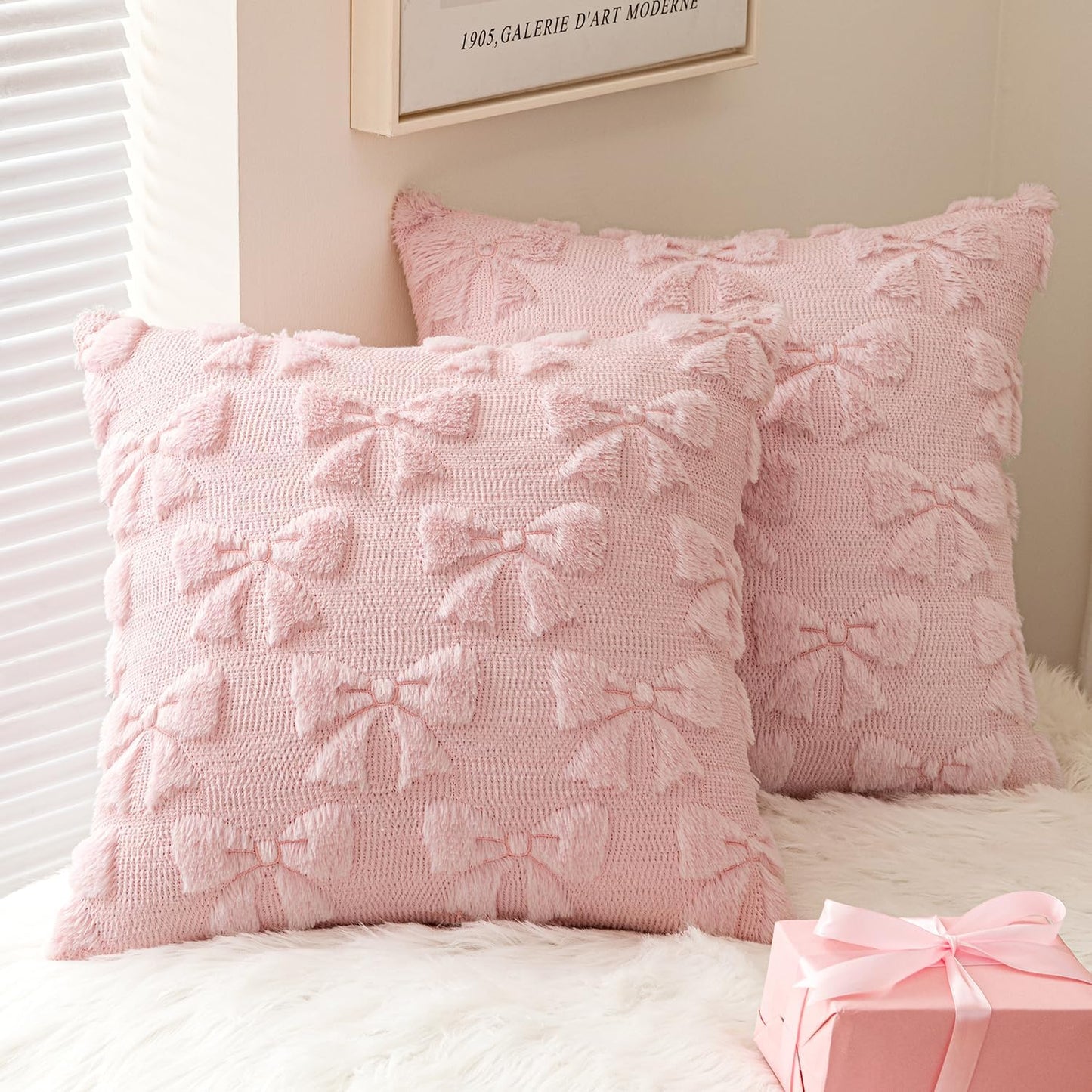 MIULEE Light Pink Bow Pillow Covers Coquette Room Decor Aesthetic Set of 2 Decorative Cute Girl Christmas Throw Pillow Soft Plush Faux Pillowcase for Girl Bed Couch Sofa,18x18 Inch