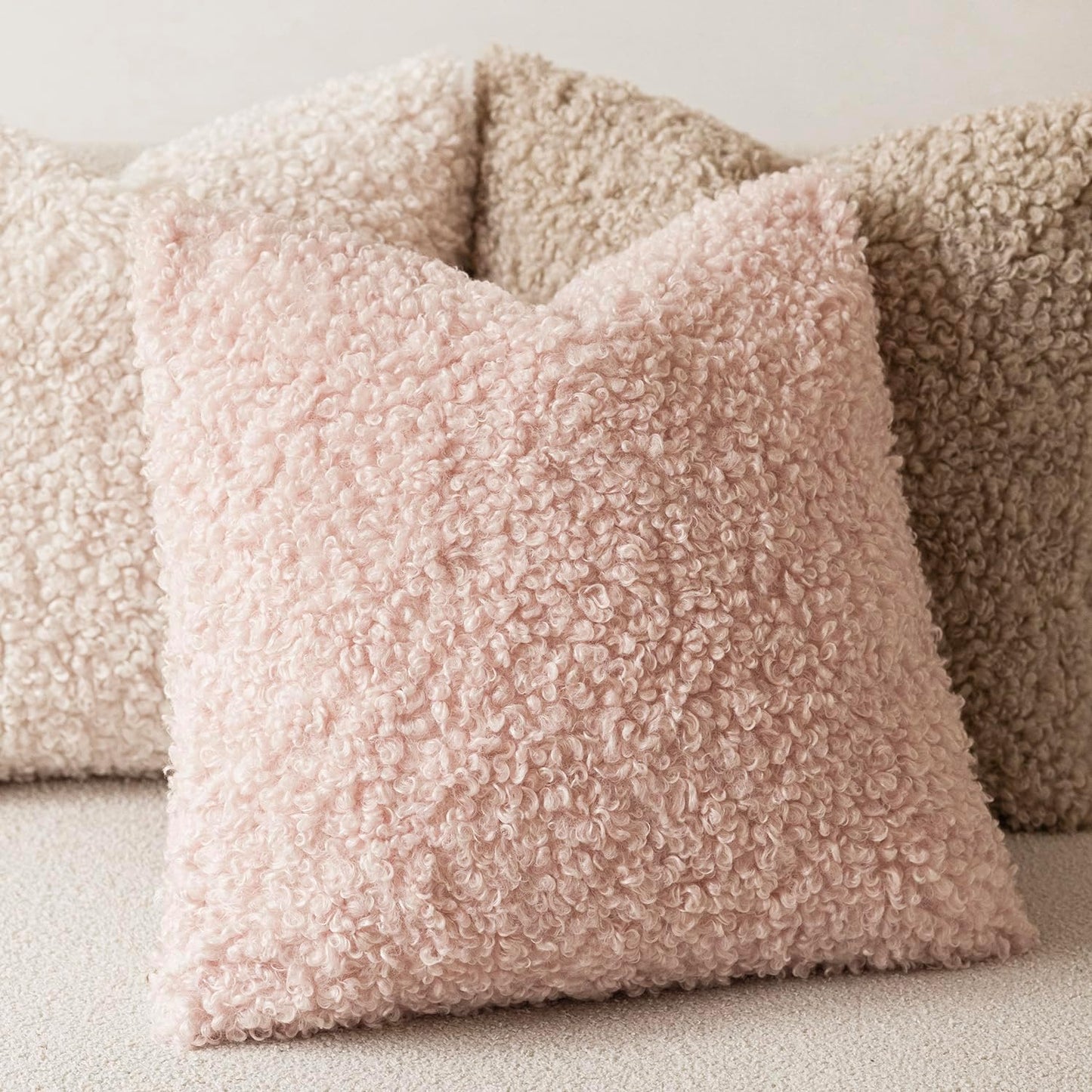 Foindtower 2 Pieces 22x22 Inch Light Pink, Faux Fur Throw Pillow Cover Accent Sherpa Furry Pillow Covers Fuzzy Soft Pillowcases Cozy Sheepskin Decorative Fleece Cushion Case for Bed Couch Living Room
