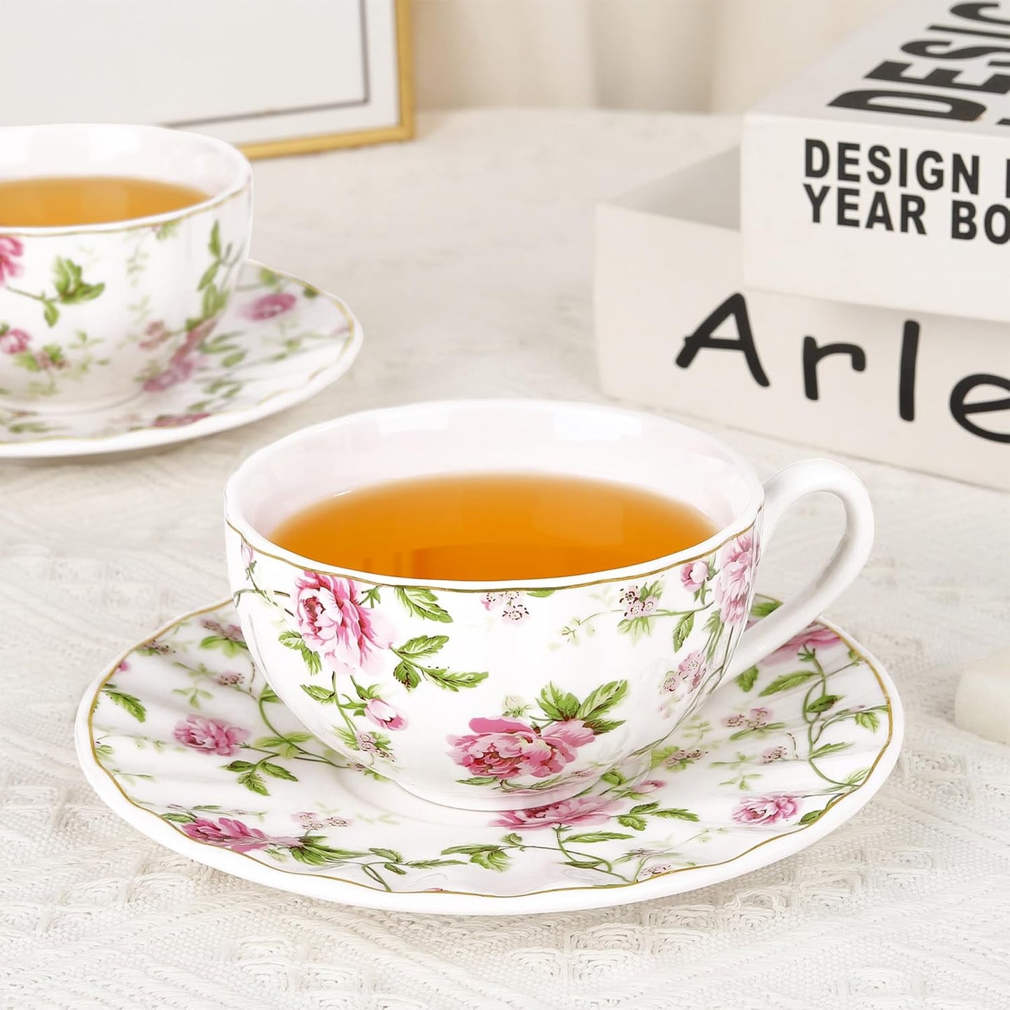 fanquare Bone China Tea Cups Set for 2, Rose Garden Style Porcelain Tea Cups with Saucers and Spoons, 5oz English Coffee Mugs Gift Set