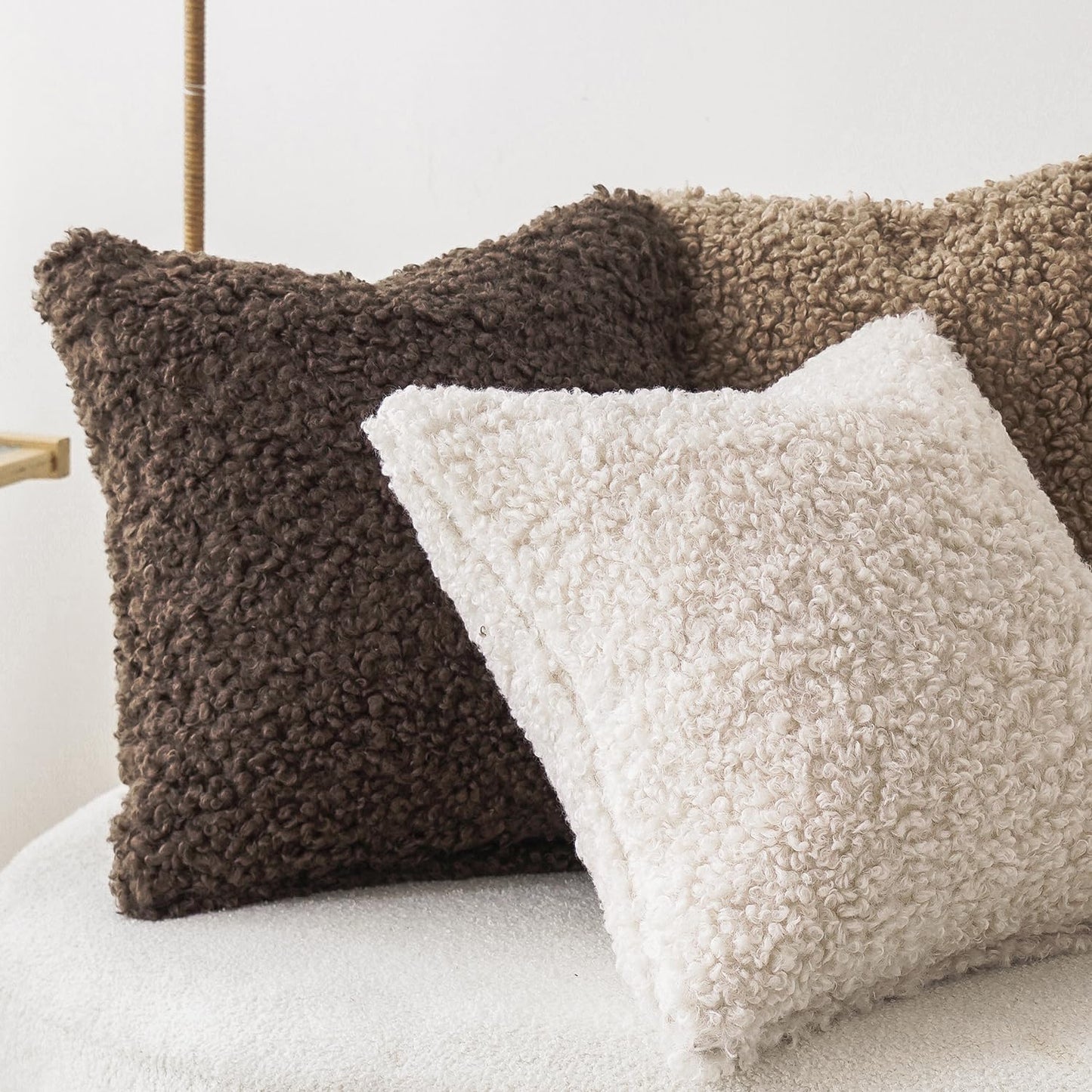 Foindtower 2 Pieces Teddy Faux Fur Throw Pillow Cover Decorative Sherpa Pillow Fuzzy Accent Pillowcases Soft Sheepskin Fleece Cushion Case for Bed Couch Living Room 18x18 Inch Chocolate