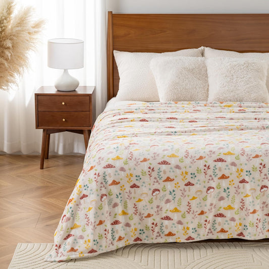 Luxury Printed Fleece Warm Blanket, Soft Lightweight Velvety Plush Throw for Couch and Bed, Cozy Comfy for All Seasons(Cream Various Mushrooms, 70×90 Inches)