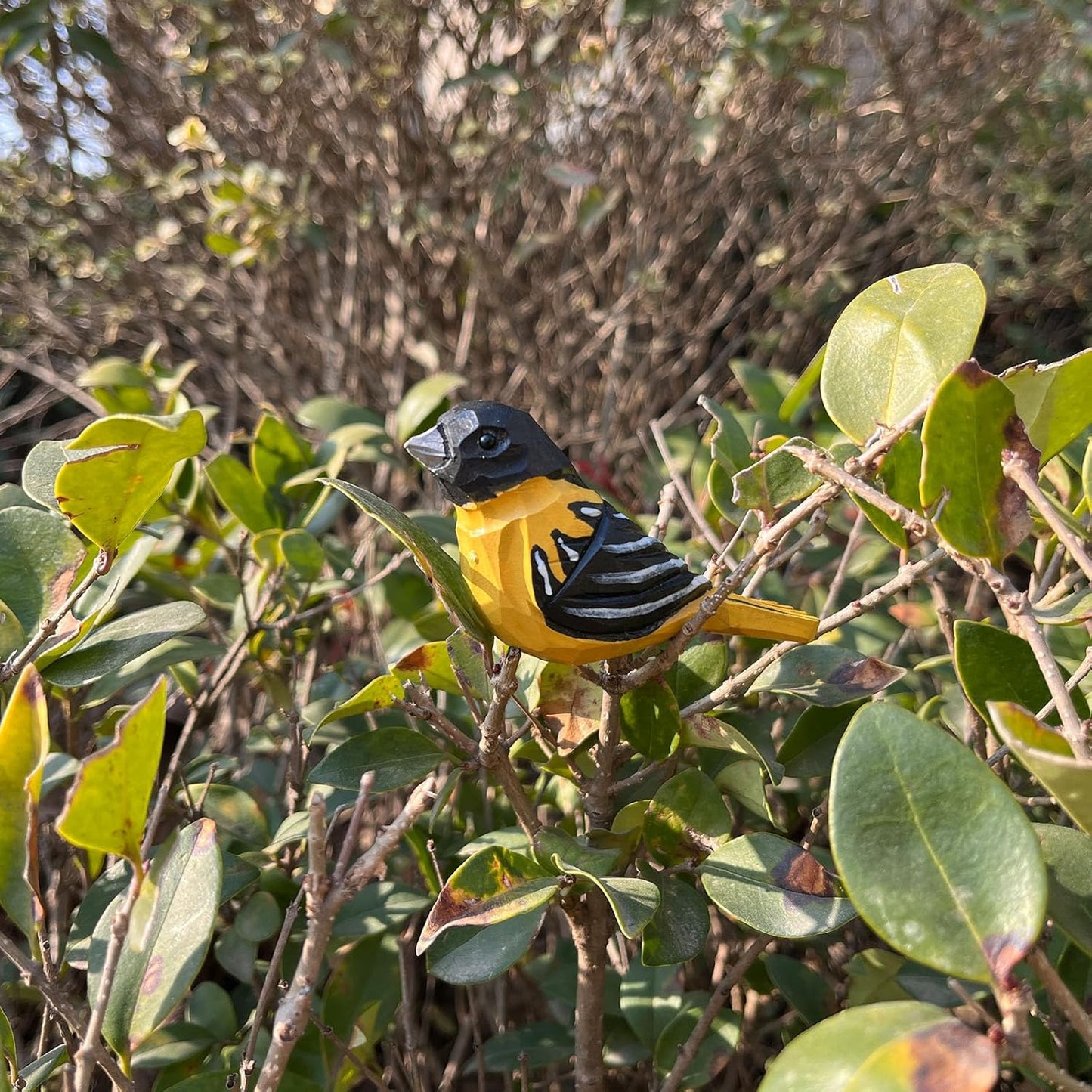 Hand Carved Bird Figurines, Hand-Painted Sculpted Wooden Birds, Wood Bird Sculptures for Home Decoration, Hand Crafted Life Like Bird Statues, Ideal Gifts for Bird Lovers (Baltimore Oriole)