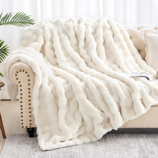 Luxury 1000GSM Faux Rabbit Fur Throw Blanket, Super Heavy Warm Cozy Blankets for Couch Bed Sofa, Bubble Plush Fuzzy Elegant Soft Reversible Mink Blanket for Living Room Bedroom, White