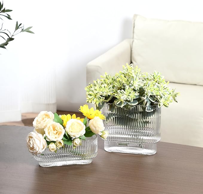Short Glass Vases, Set of 2 Clear Glass Vases for Tulips, Ribbed Vase for Flowers, Modern Small Vase for Living Room, Dining Room, Bathroom, Desk, Shelf, Wedding, Office