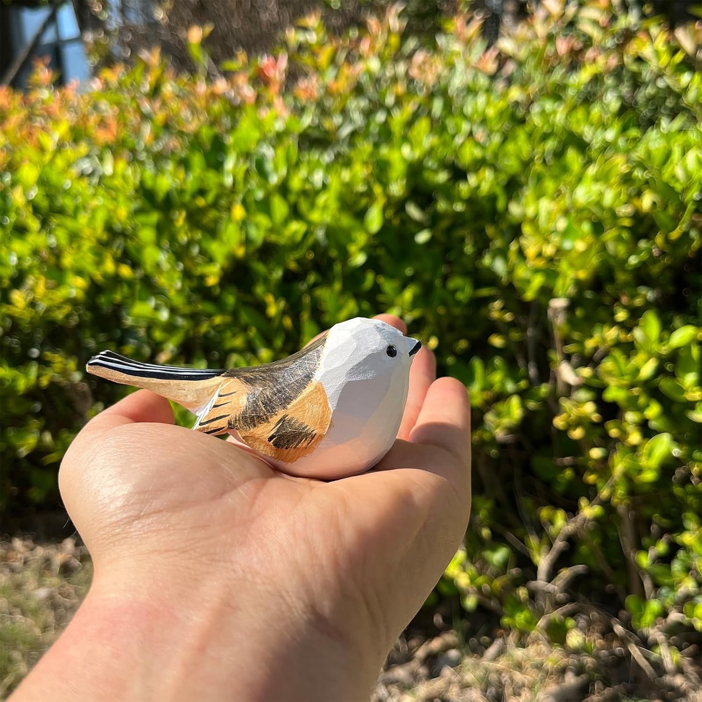 Hand Carved Bird Figurines, Hand-Painted Sculpted Wooden Birds, Wood Bird Sculptures for Home Decoration, Hand Crafted Life Like Bird Statues, Ideal Gifts for Bird Lovers (Long-Tailed Tit)