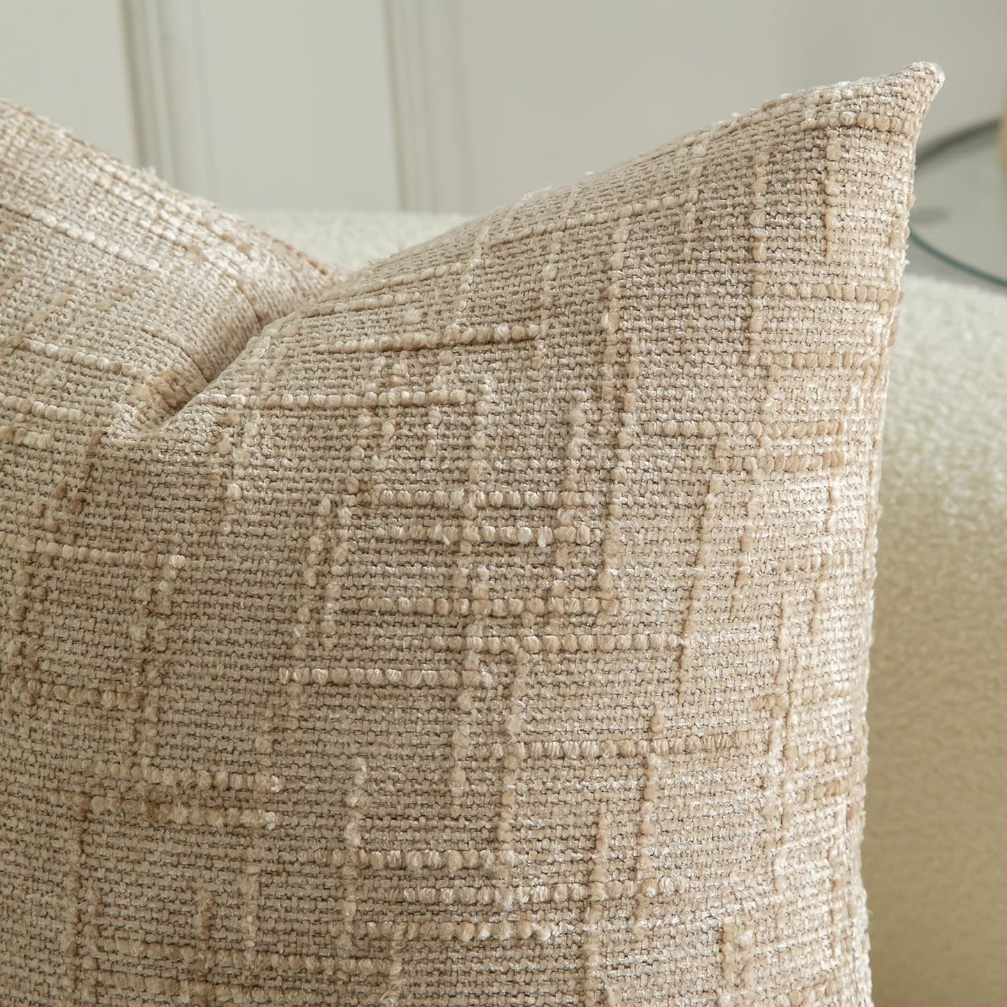 MANDIOO Pack of 2 Soft Chenille Textured Throw Pillow Covers Lumbar Accent Solid Decorative Cushion Cover Cozy Farmhouse Pillow Case for Couch Sofa Bed Living Room 16x24 Inch Camel