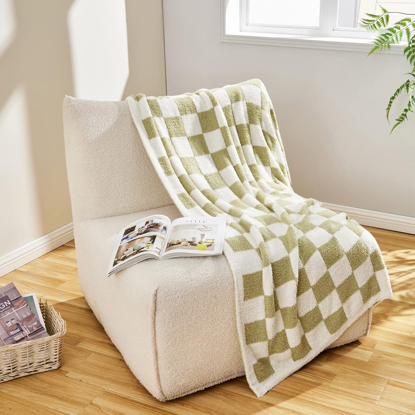 CozeCube Super Soft Fullfy Microfiber Reversible Knitted Blankets, Warm Cozy Fuzzy Plush Throw, Sage Green and White Checkered Throw Blanket for Couch Bed Sofa, 50" x 60"